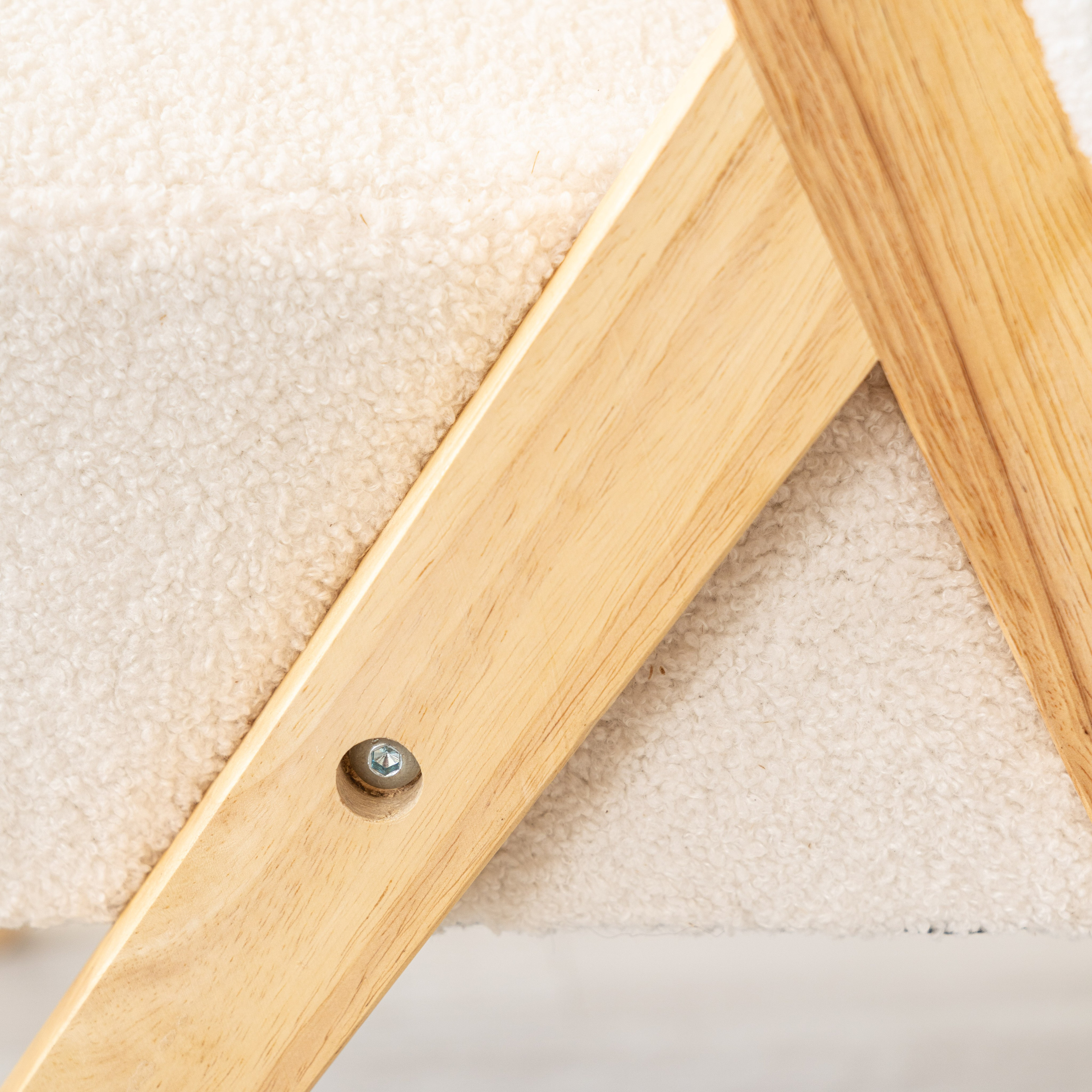 Выездная фотосъемка в студию, съемка мебели для маркетплейсов. Олейник Денис — предметный фотограф, фотограф для маркетплейсов в Казани