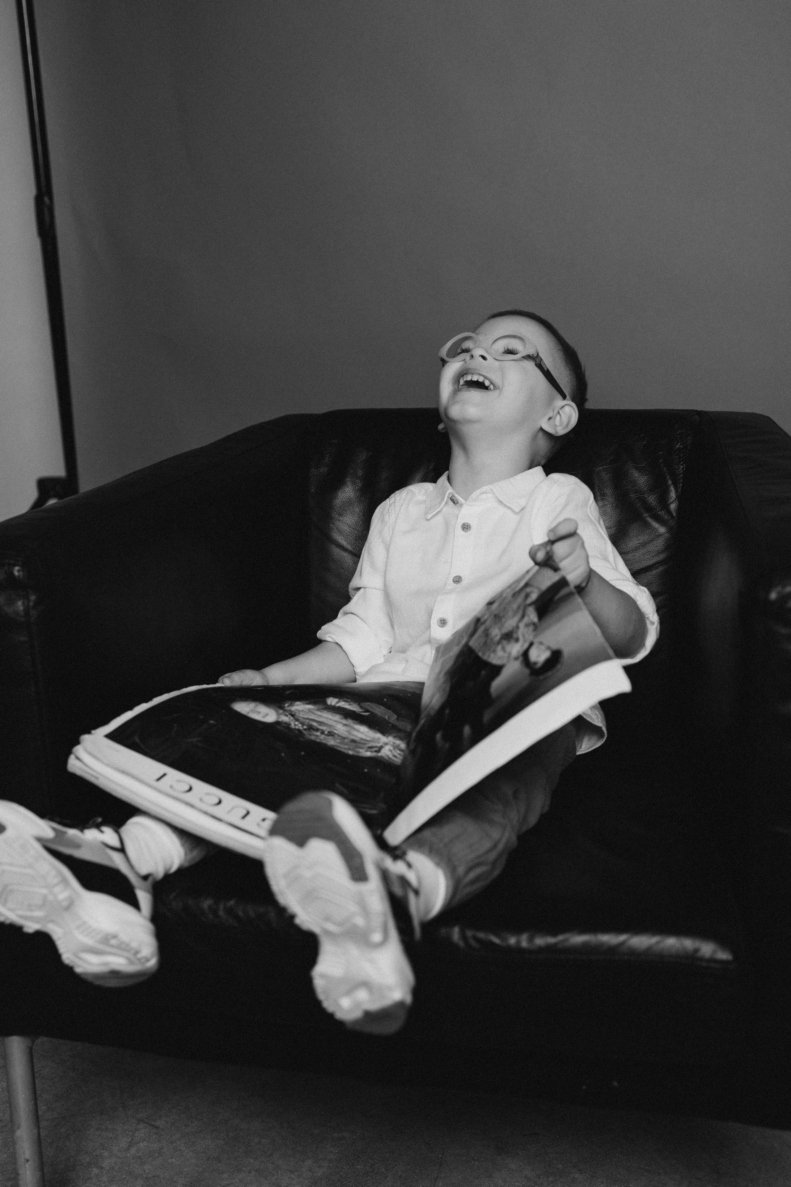 Фотосессия, а студии мамы и сына. Фотограф Артем Бросов в Санкт-Петербурге и Дубае