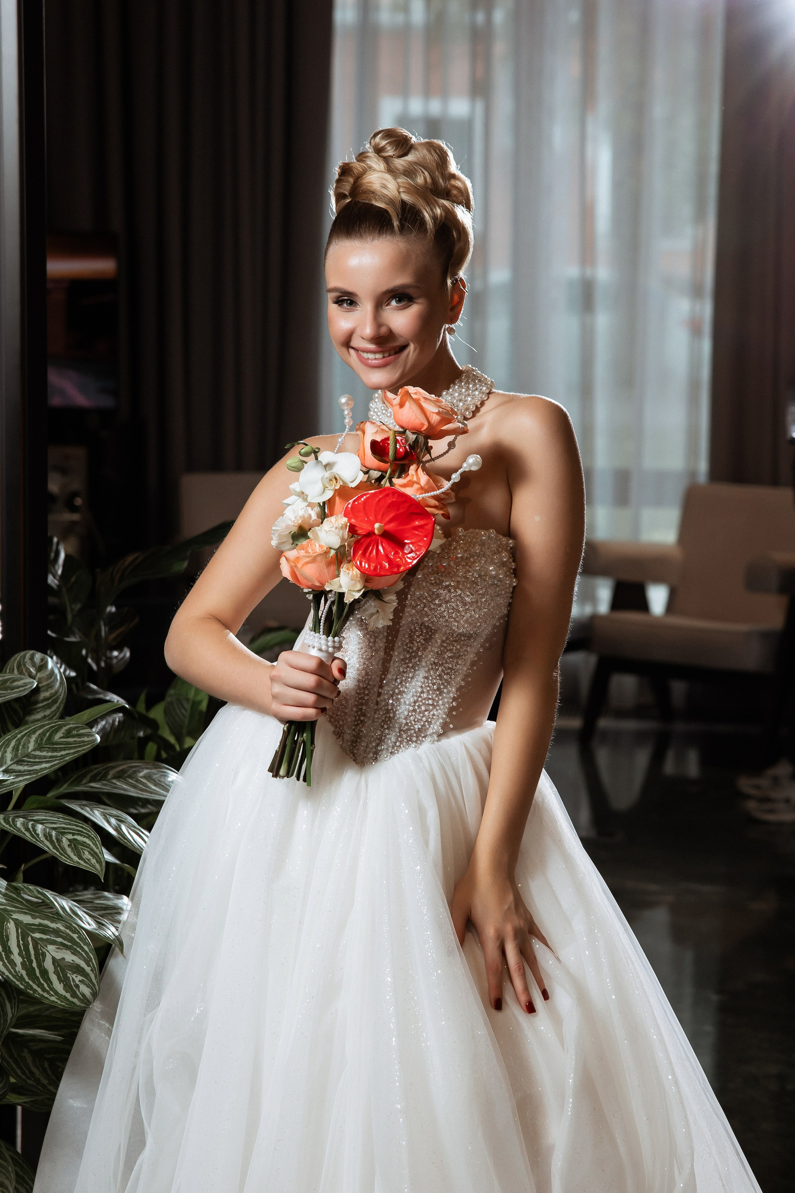 Локация отель Акрон платья салон Свадебный Мир модель Арина. Свадебный и семейный фотограф Татьяна Ласкина в Великом Новгороде