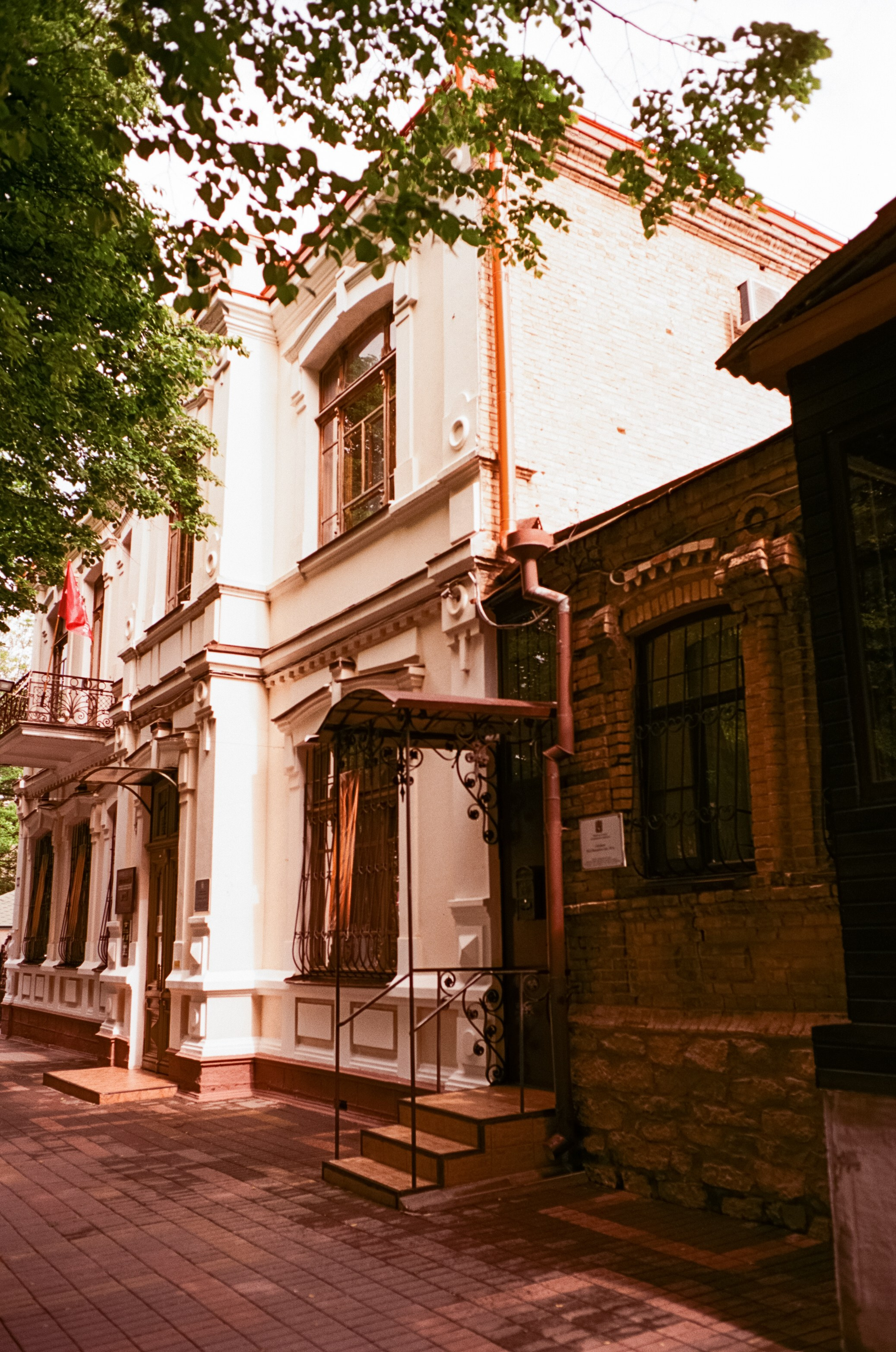 Парк Ессентуки и дорога к перевалу / Kodak Aerocolor IV / BESSA-T