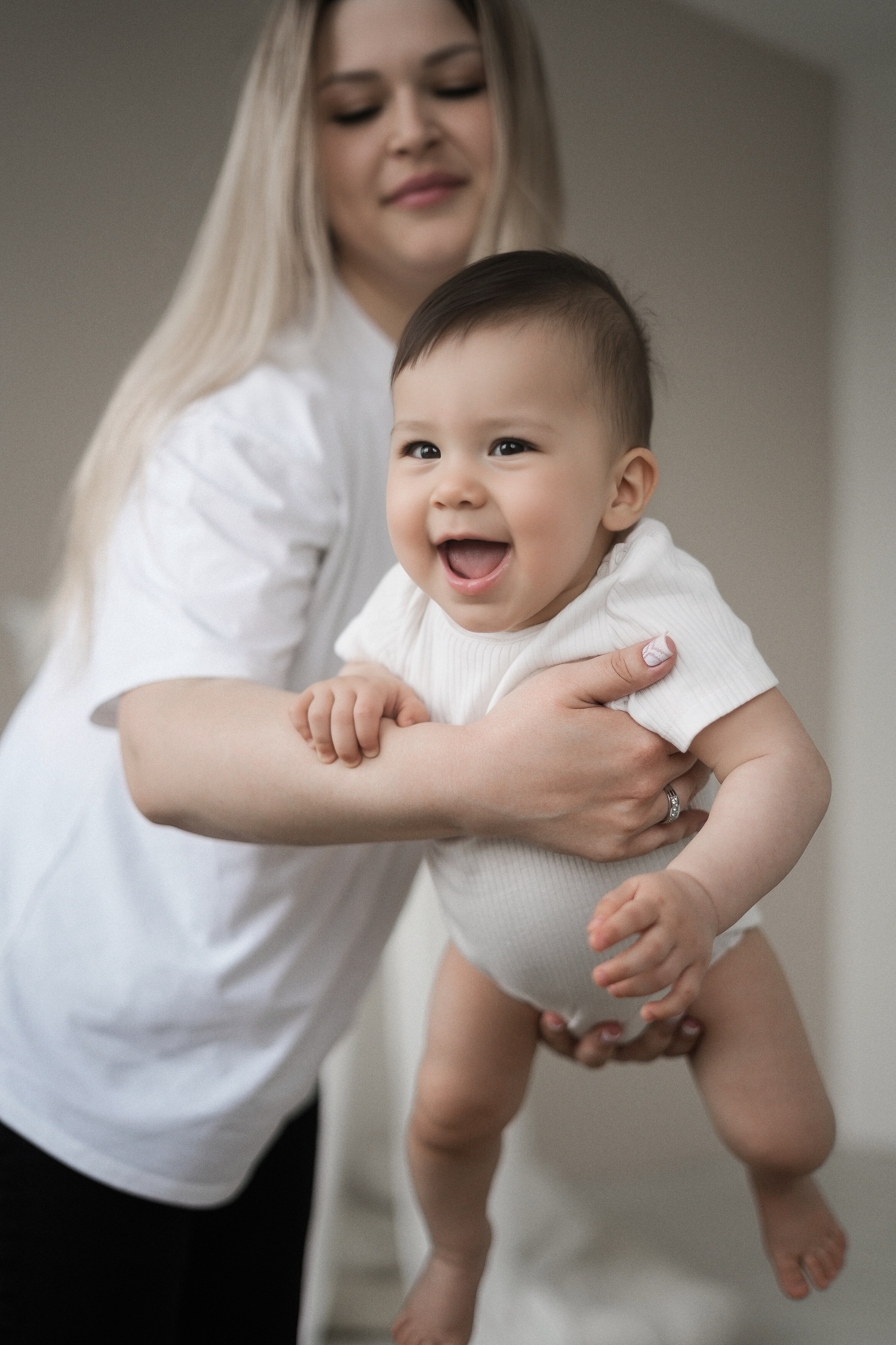 Кира и малышка Аделина. Фотограф Волгоград Анастасия Ли