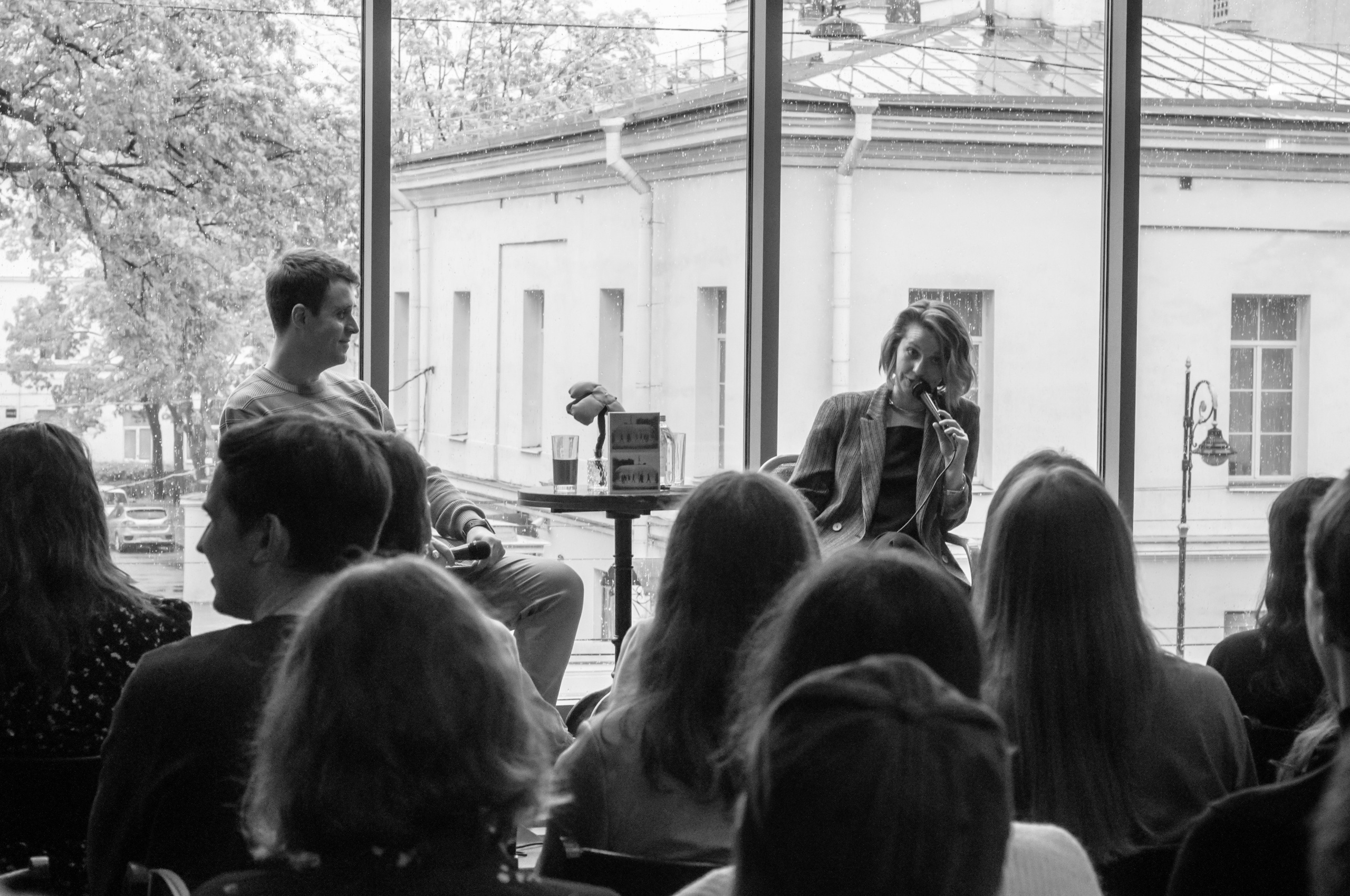 Презентация романа «Весна воды» Ольги Птицевой. Репортажный и портретный фотограф Таша Боброва