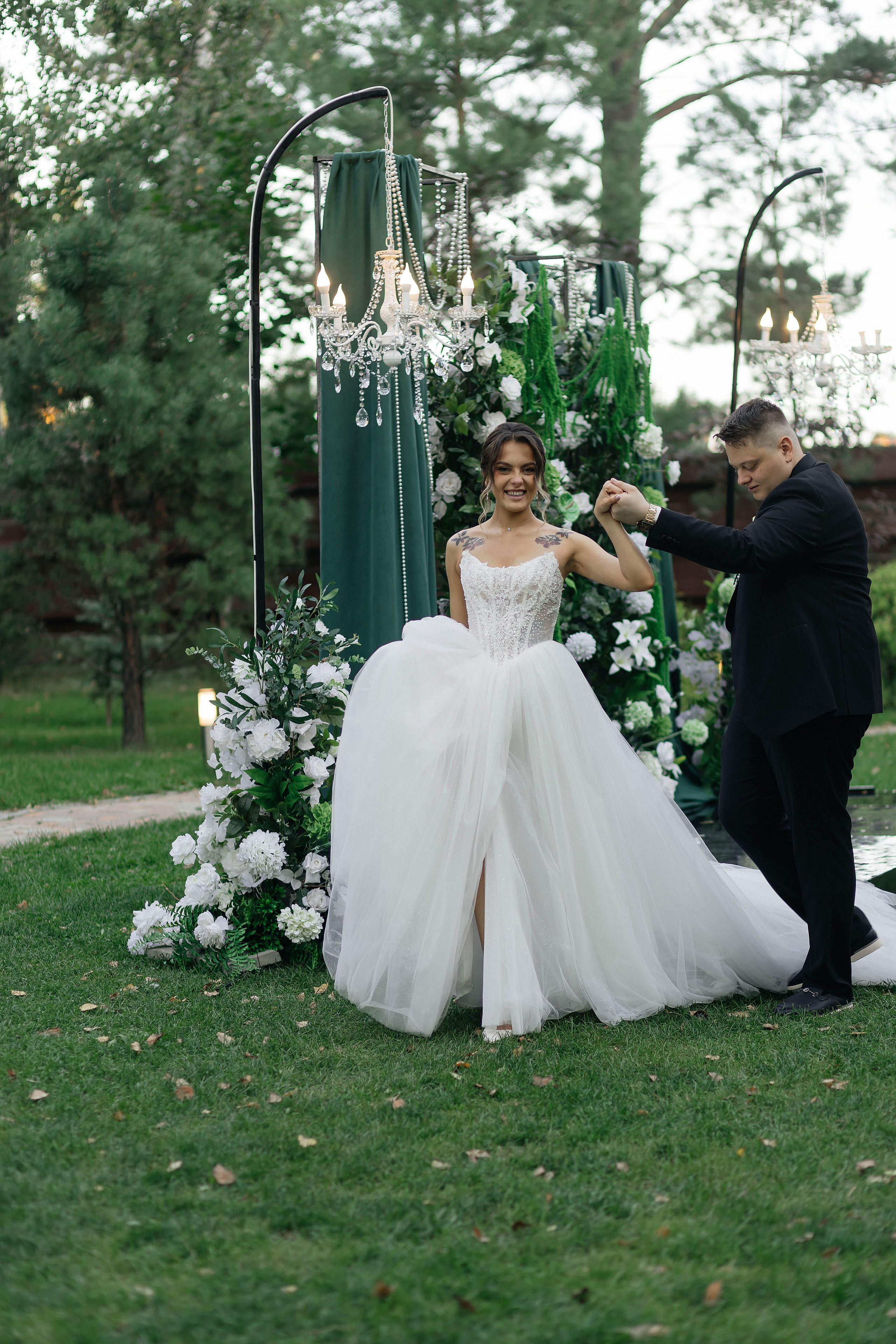 Свадебная история. Лесной Виладж. Свадебный и семейный фотограф Рассказова Виктория