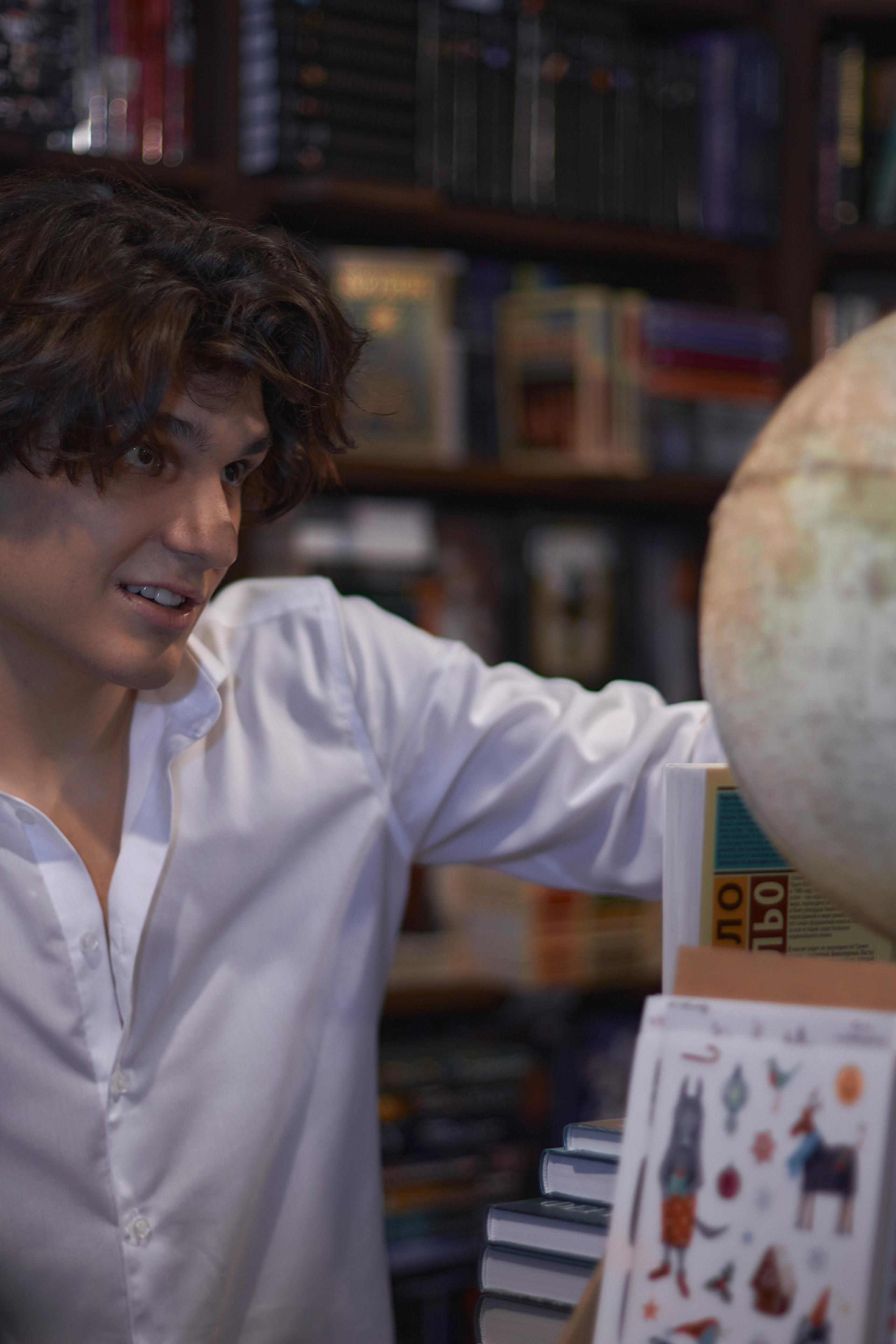 Мужская фотосессия в библиотеке. Семейный и свадебный фотограф в Краснодаре Михеева Светлана