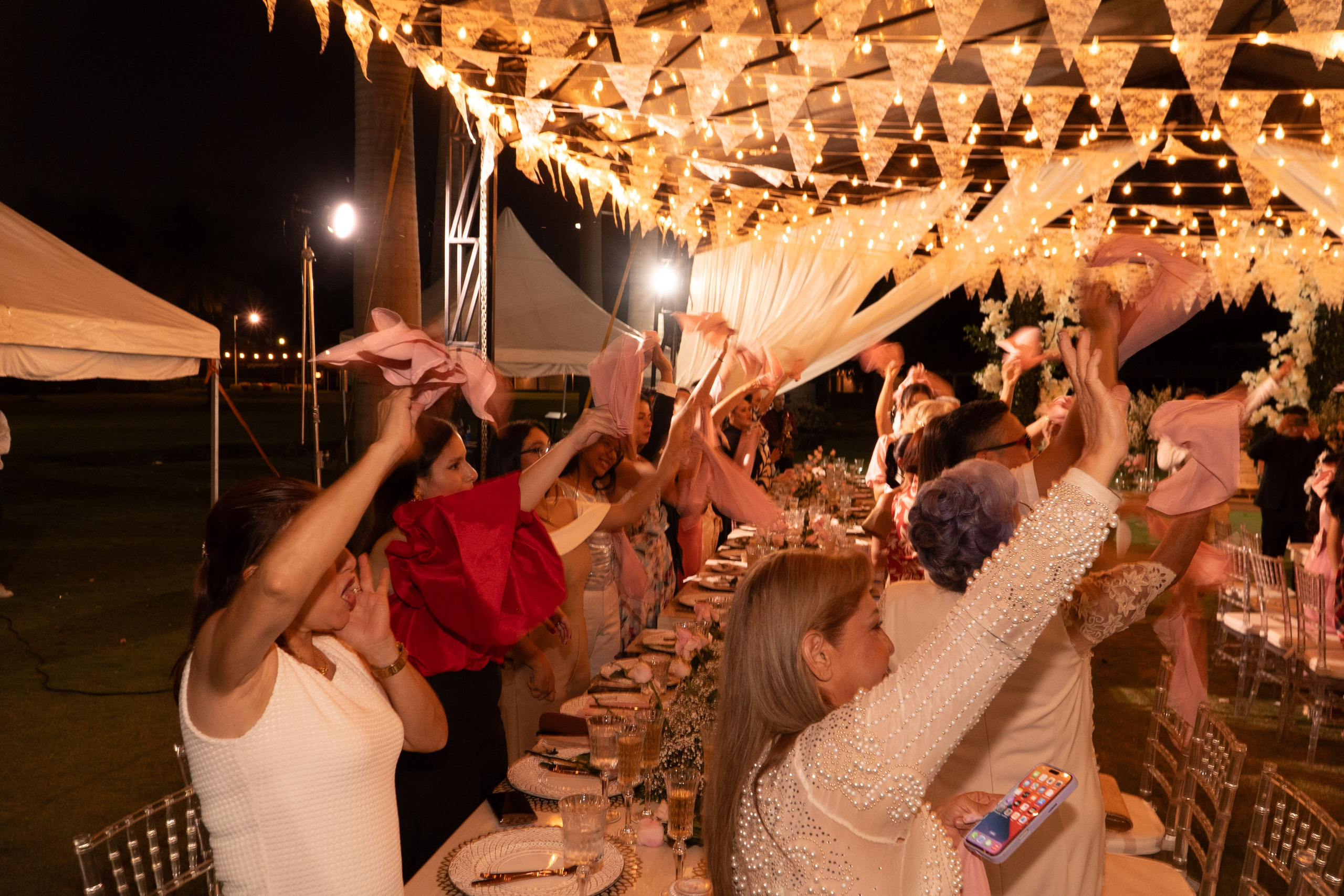 Carola & Gerson. Wedding Photographer in Barcelona and Medellin