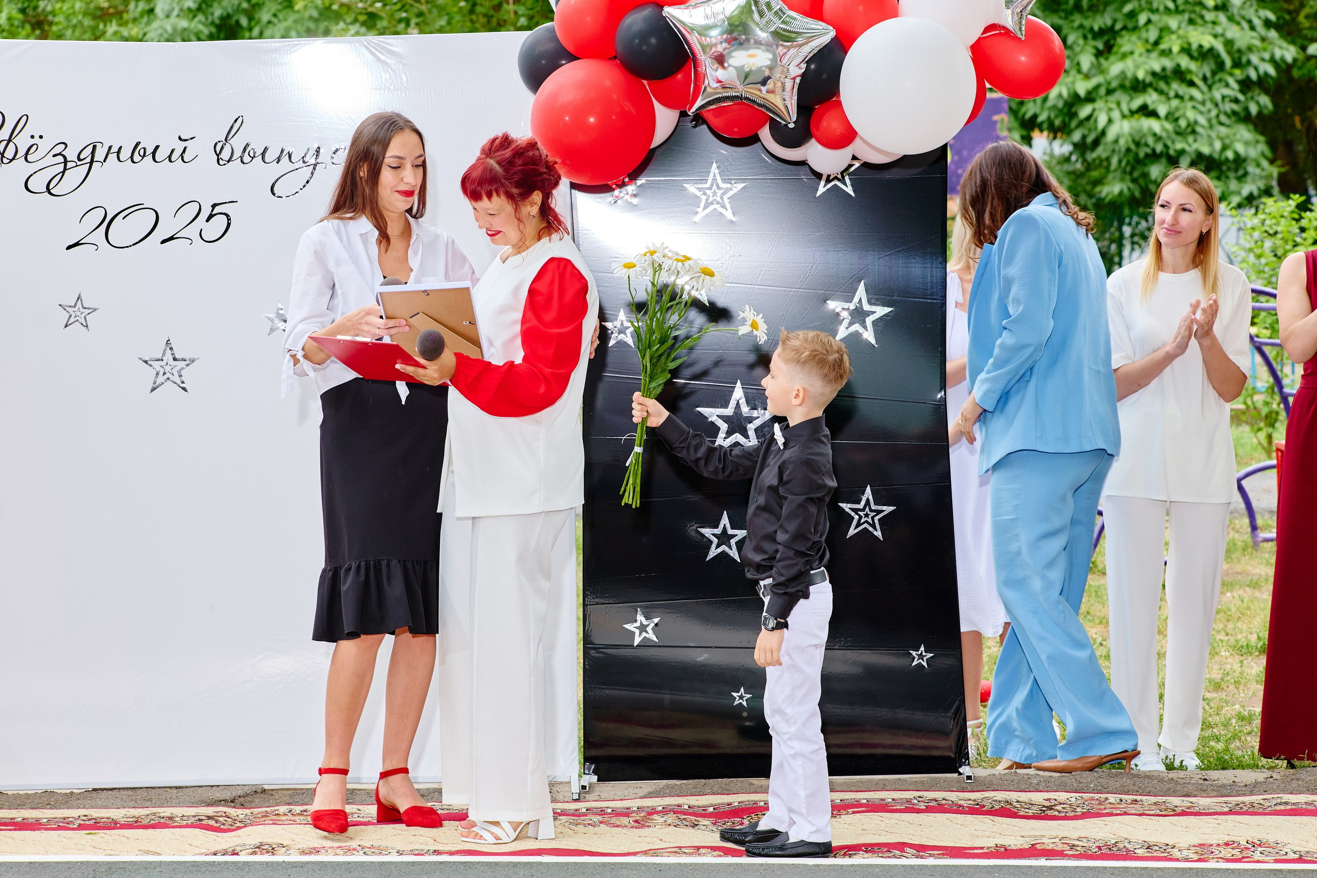 Выпускной 45 сад. Фотограф Выпускные альбомы Таганрог Сергей Коробченко