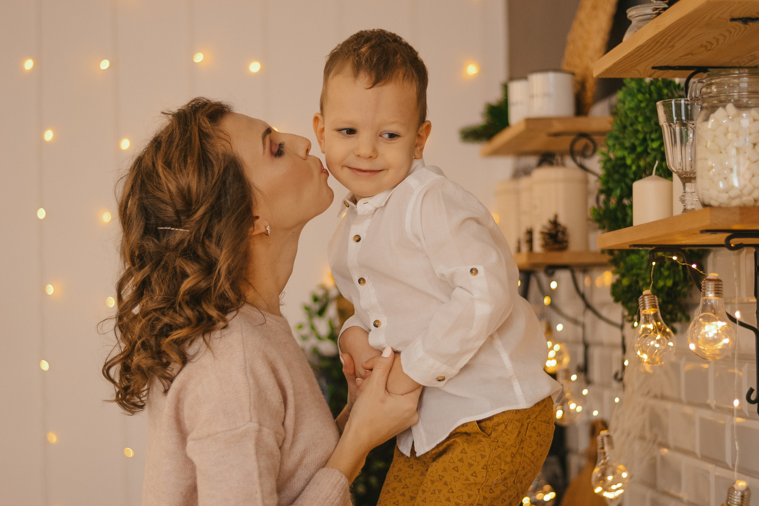 Новогодняя история Александры, Ромы и Софы. Семейный и женский фотограф в Краснодаре Анастасия Приймак