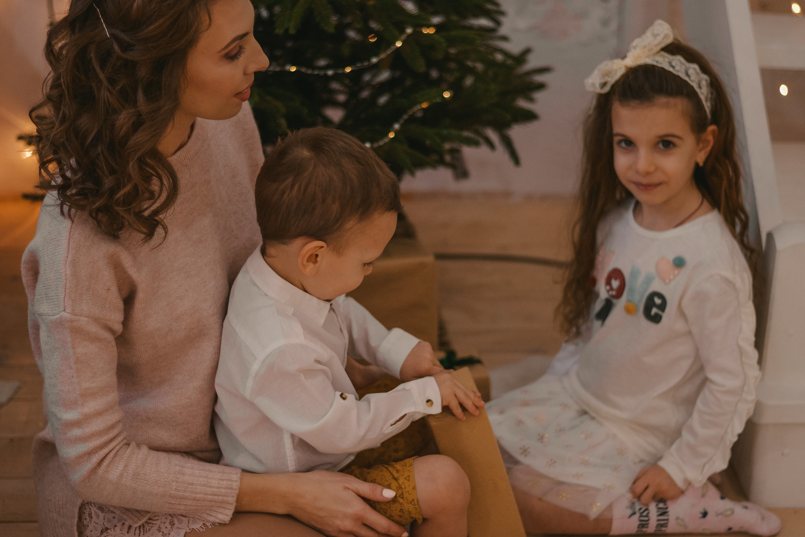 Новогодняя история Александры, Ромы и Софы. Семейный и женский фотограф в Краснодаре Анастасия Приймак
