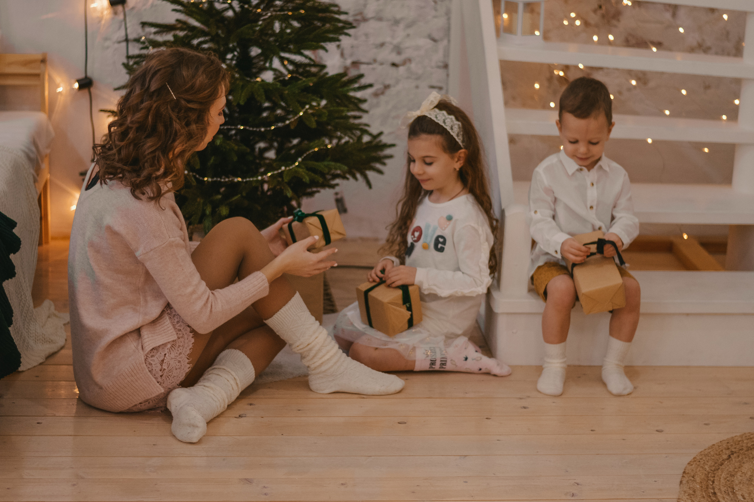 Новогодняя история Александры, Ромы и Софы. Семейный и женский фотограф в Краснодаре Анастасия Приймак