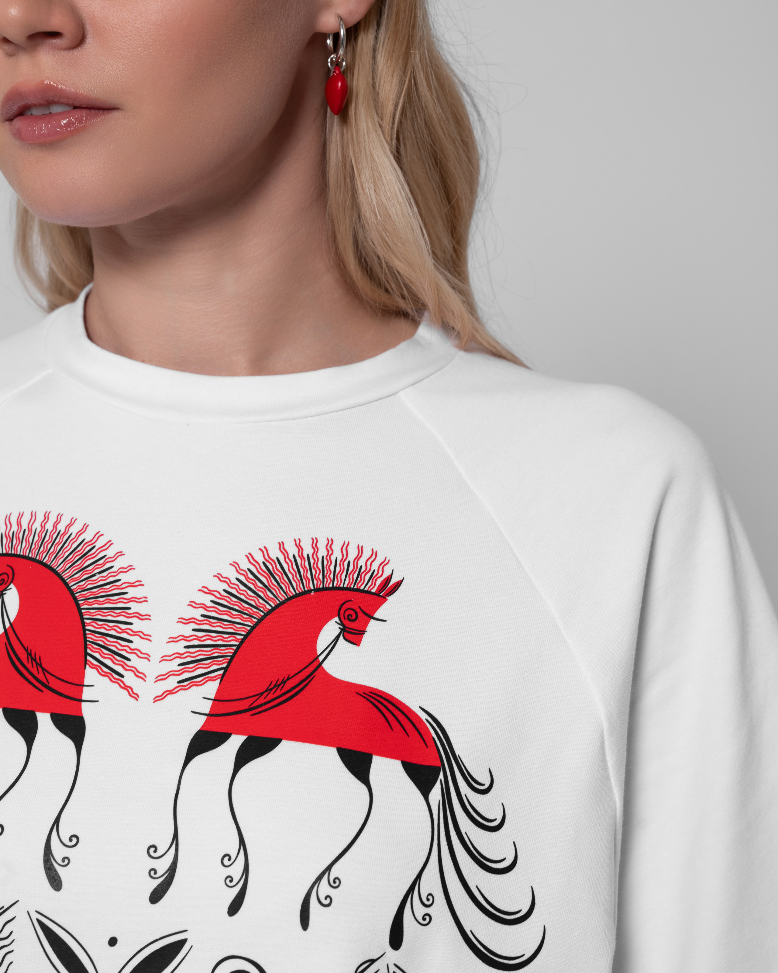 Красная нить (каталог). Фотограф Москва Виктория Вишневская актерское / модельное портфолио