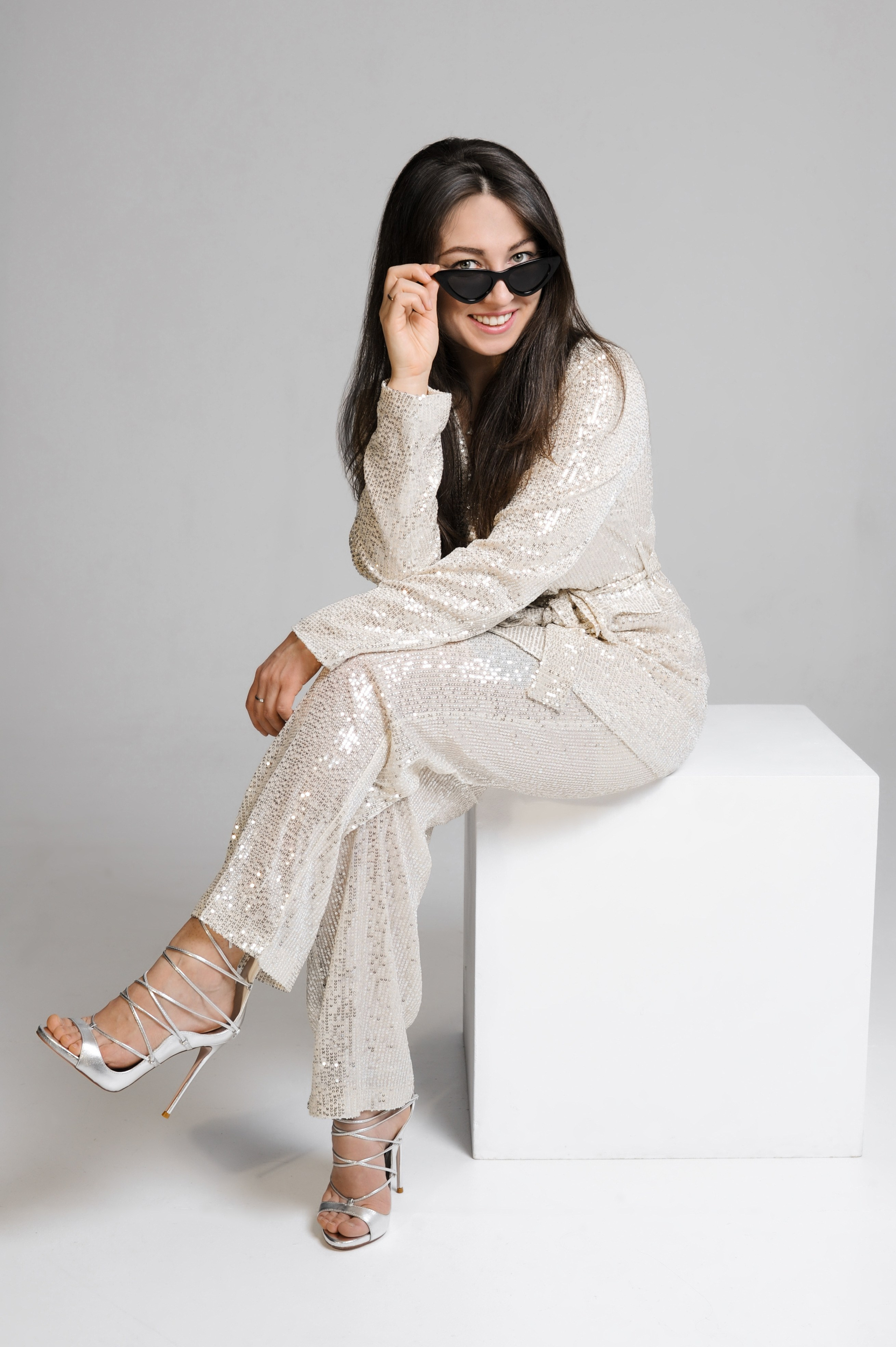 Тренды новогодних съемок 2025. Фотограф в Екатеринбурге Артём Зайнетдинов