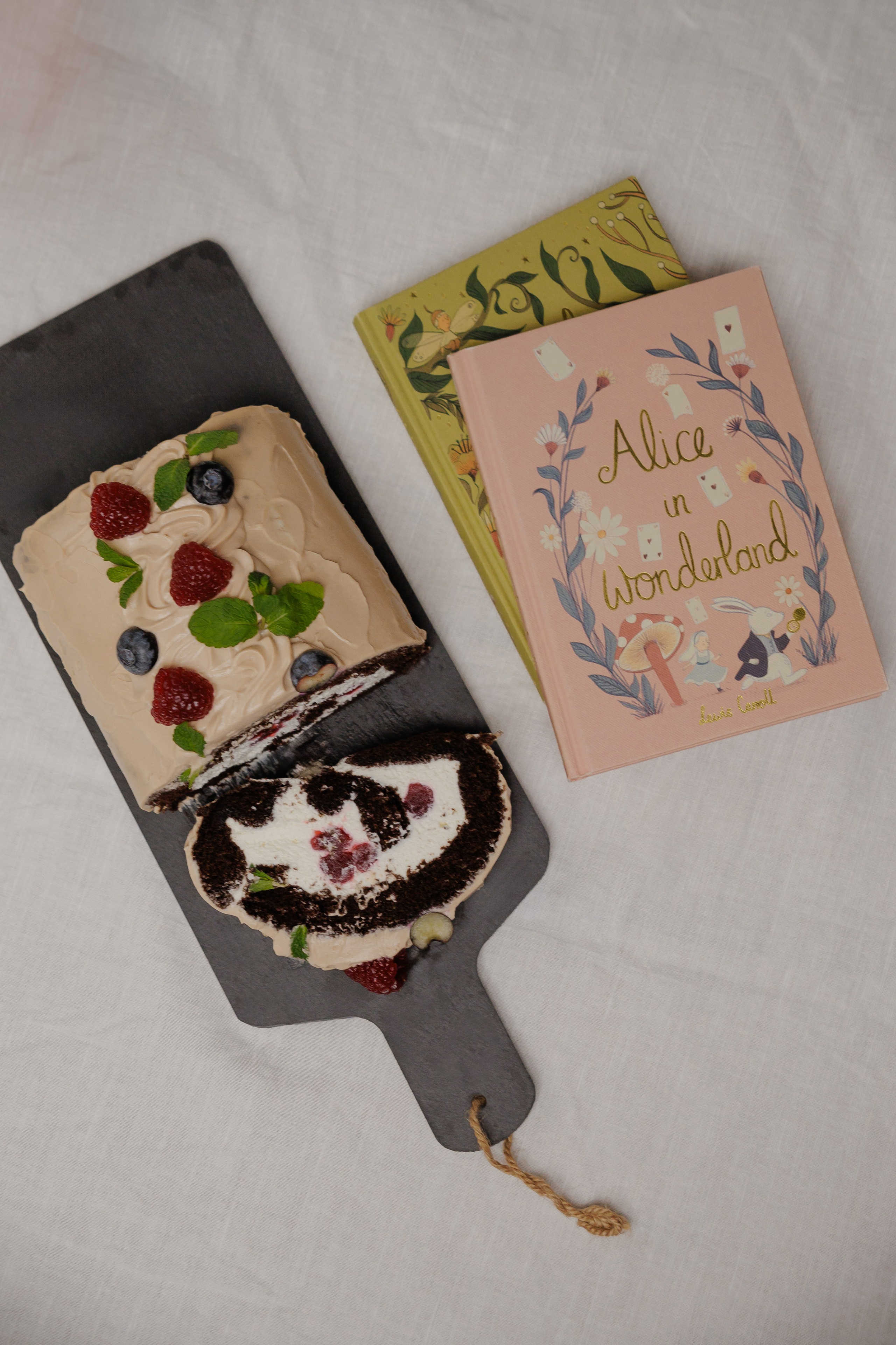 «Хрустящие страницы». Фото и видео контент за одну съемку — Веретенников Егор