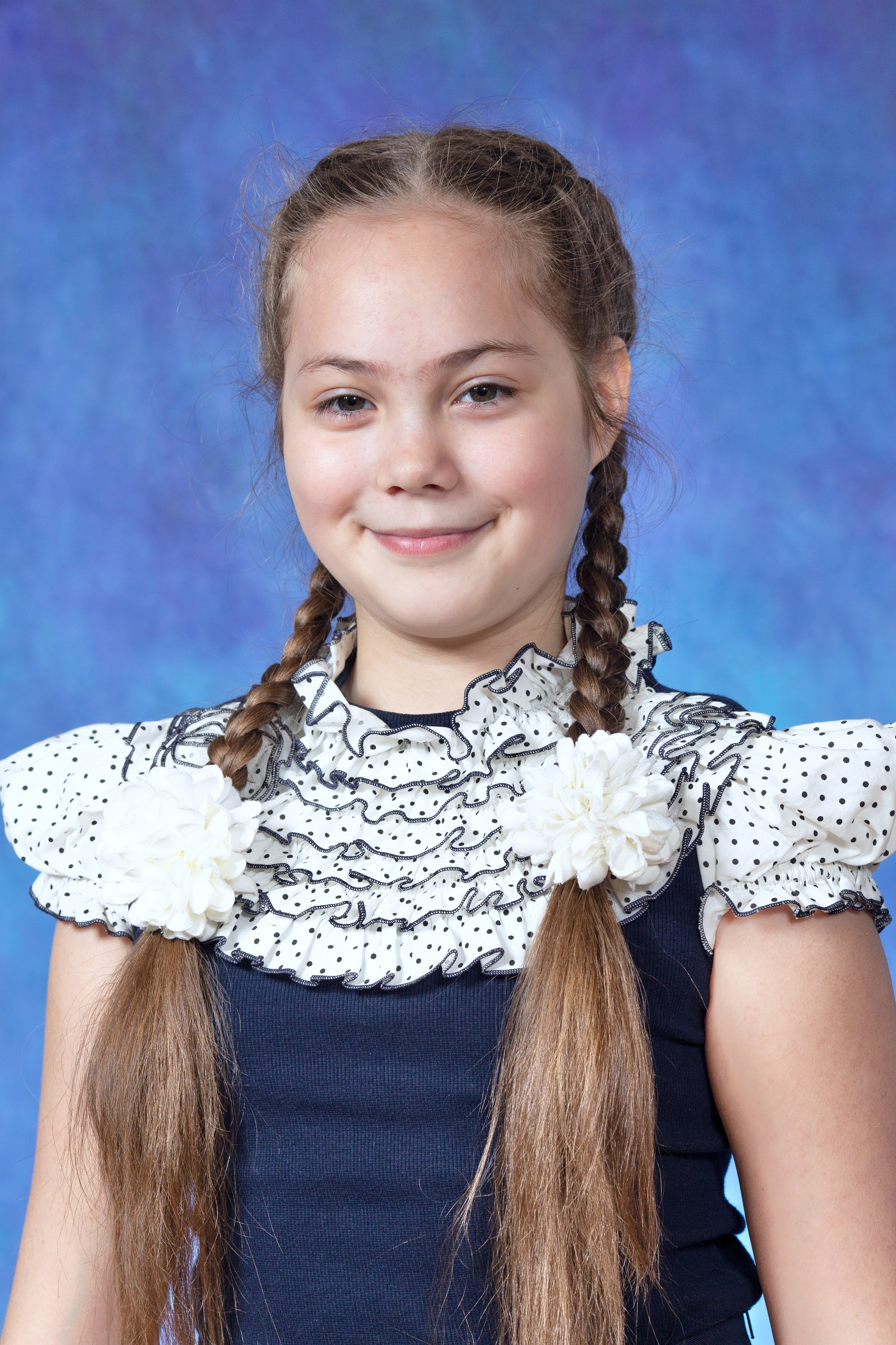 4 класс. Портреты. Школьные выпускные альбомы в Москве Марина Николаева