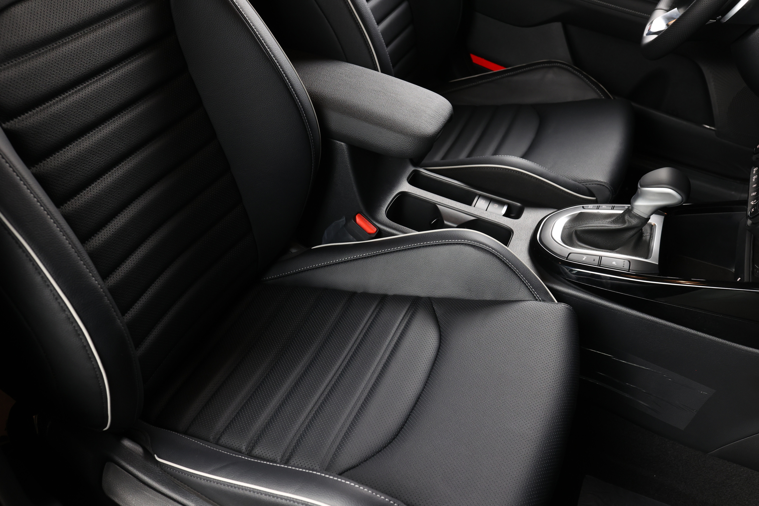 Авто. Fashion and advertising photographer