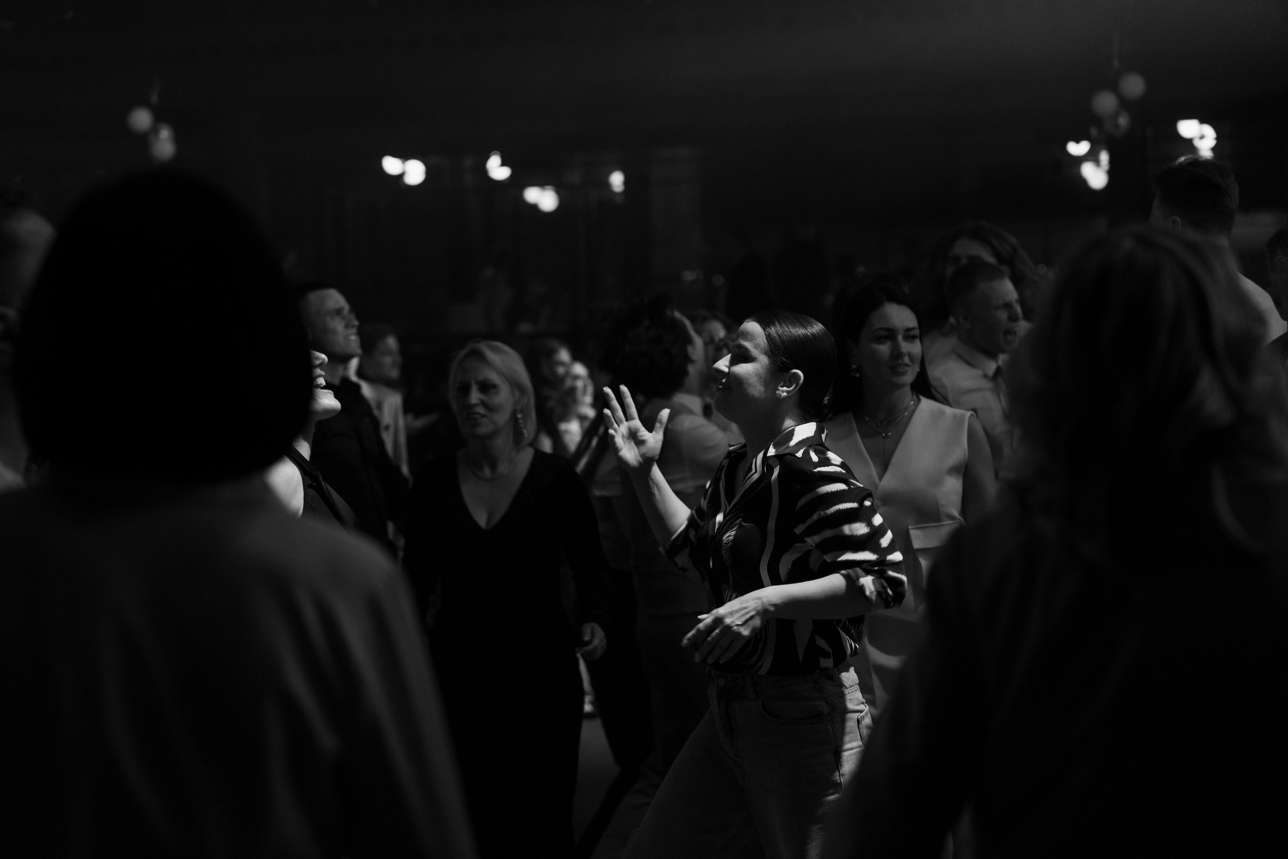 Выпускной Гимназия 7. Свадебный и репортажный фотограф Элина Козырьянова