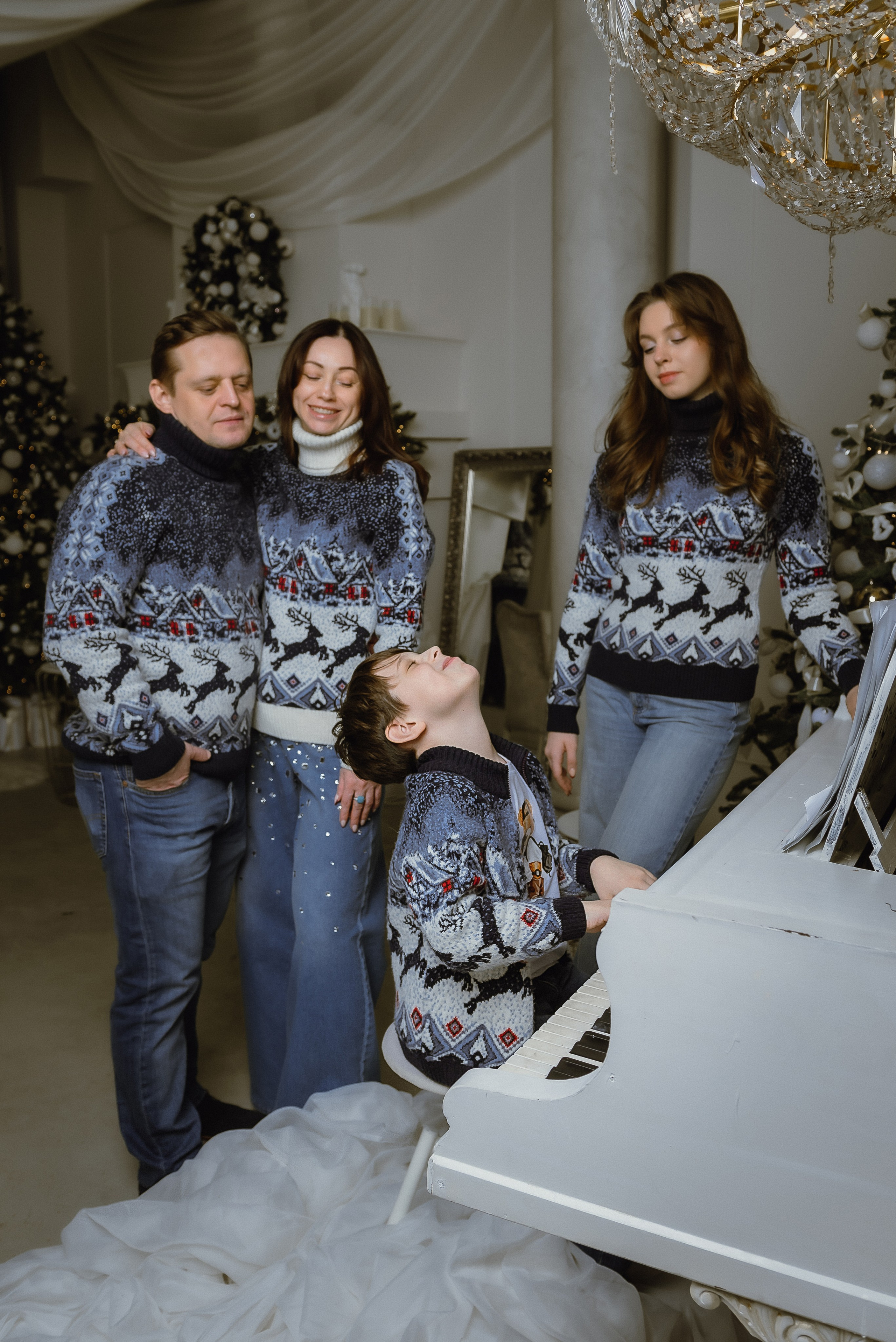 Семейная — 3 поколения. КОНТЕНТ | БРЕНД фотограф Санкт-Петербург — Жанна Олтаржевская