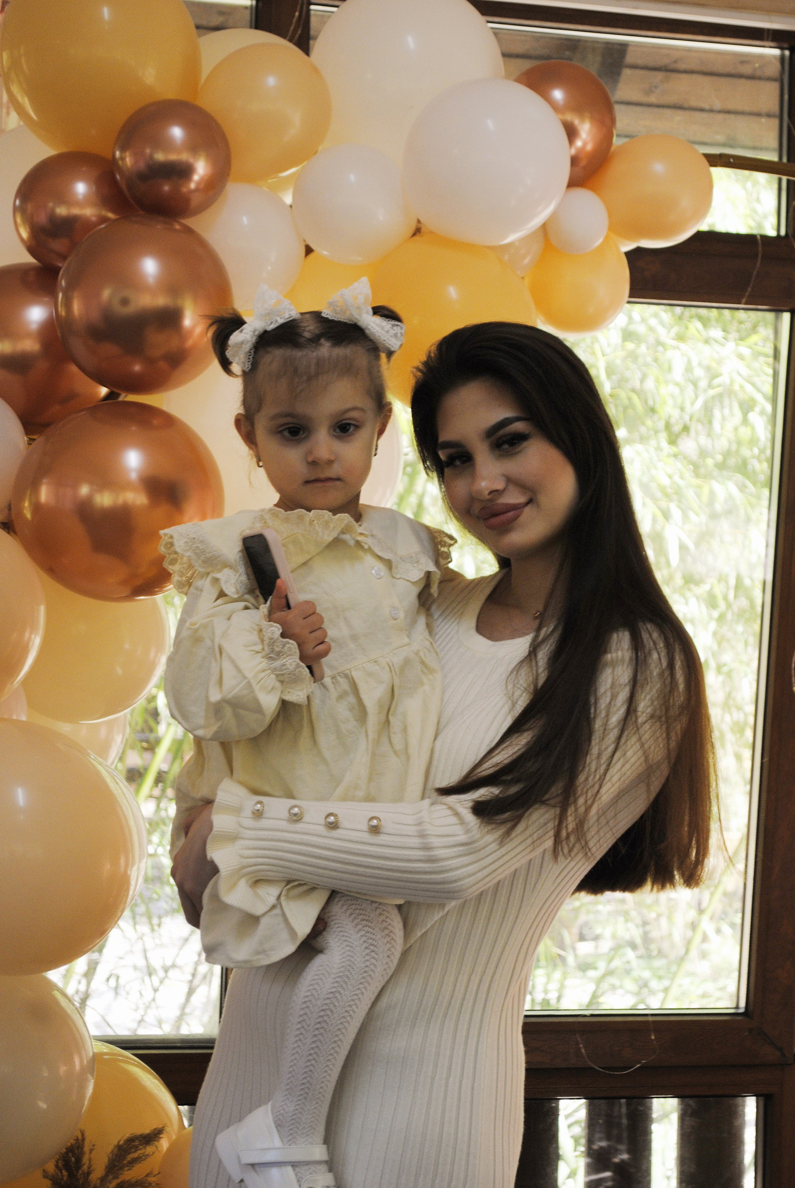 Настя Сьемка в кафе. Фотограф Мария Мусаелян