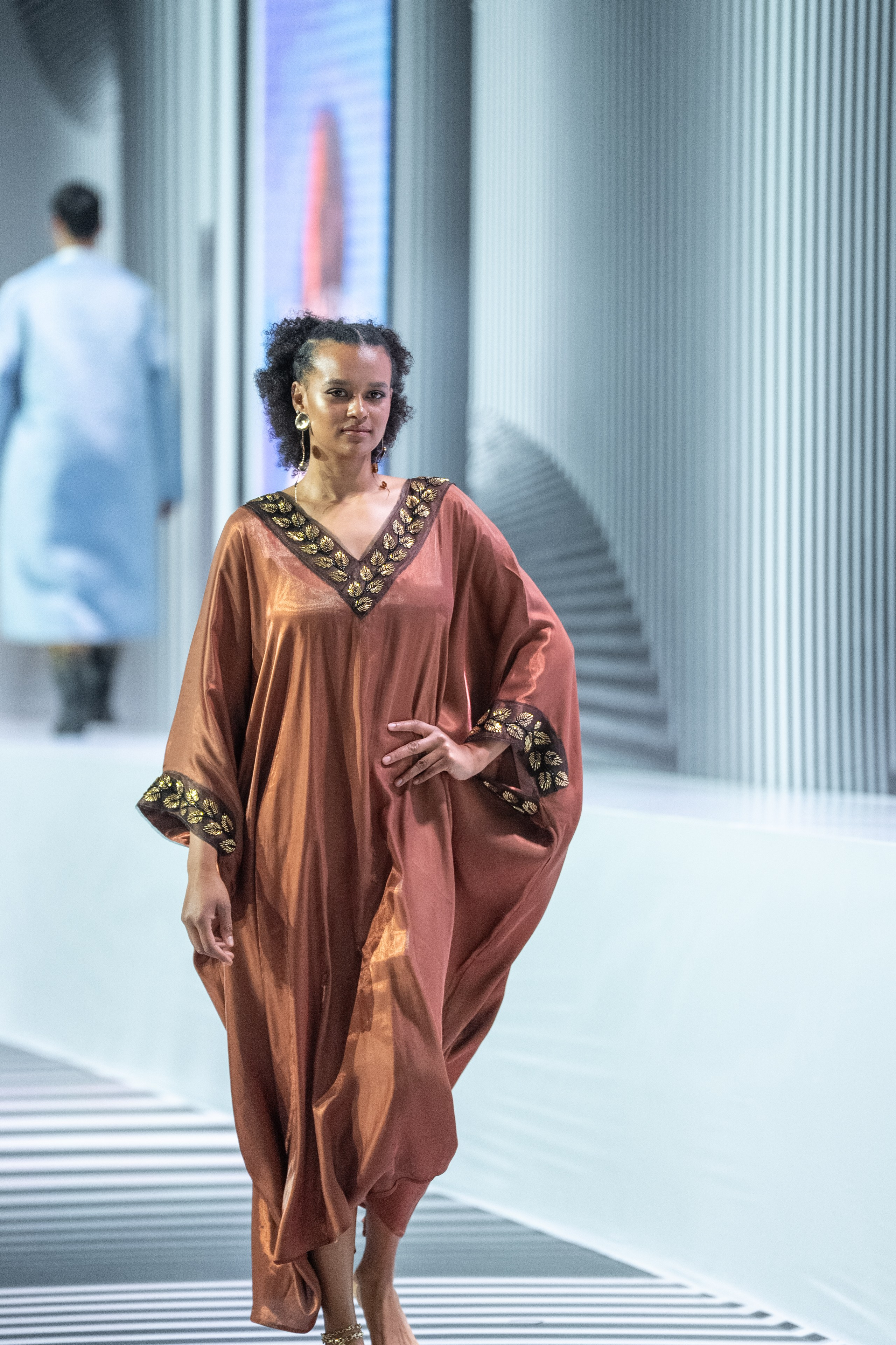 Brand AINASH QARA. Сайт Алматинского НЮ АРТ, будуар и фэшн фотографа Дениса Карпенко