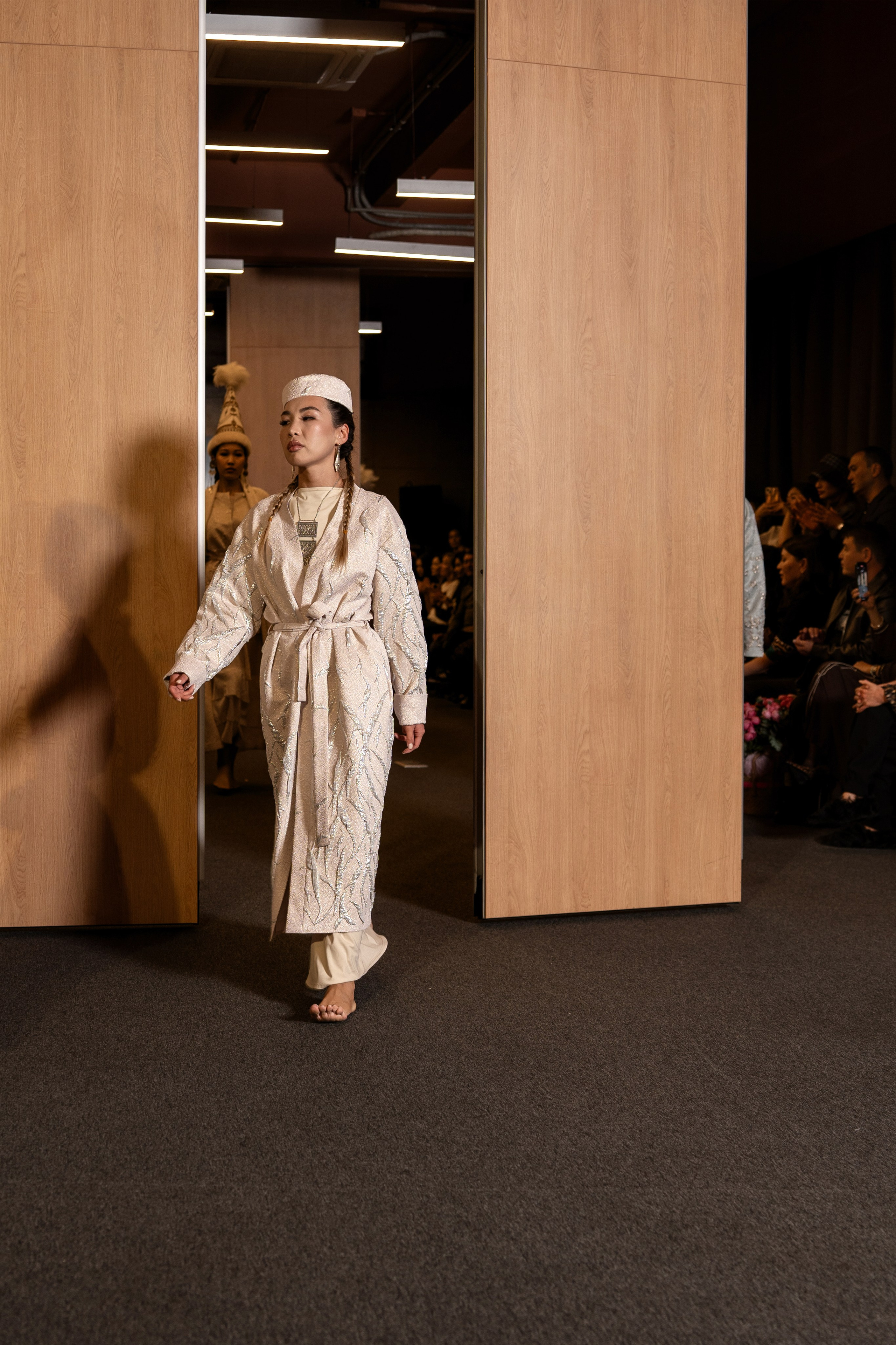 Brand NIET DRESS. Сайт Алматинского НЮ АРТ, будуар и фэшн фотографа Дениса Карпенко