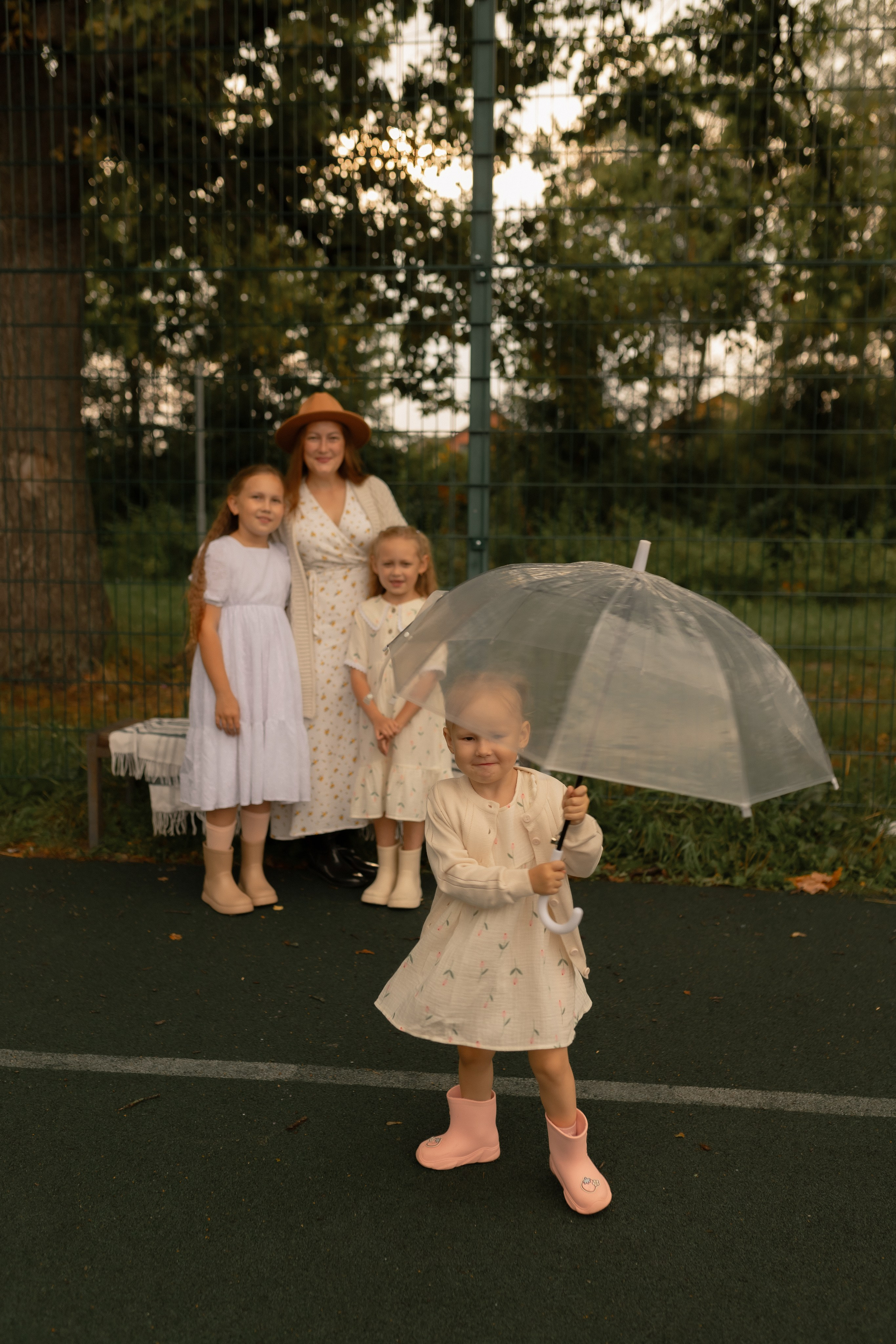 Мама Алина, Маша, Дина и Анечка. Фотограф Татьяна Семенова