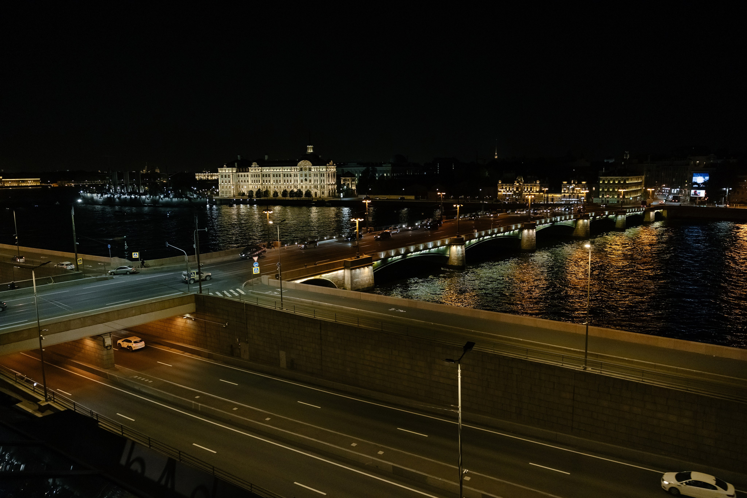 Влюбиться можно в красоту, но полюбить — лишь можно душу. Maya Alieva Wedding Photographer in St.Petersburg