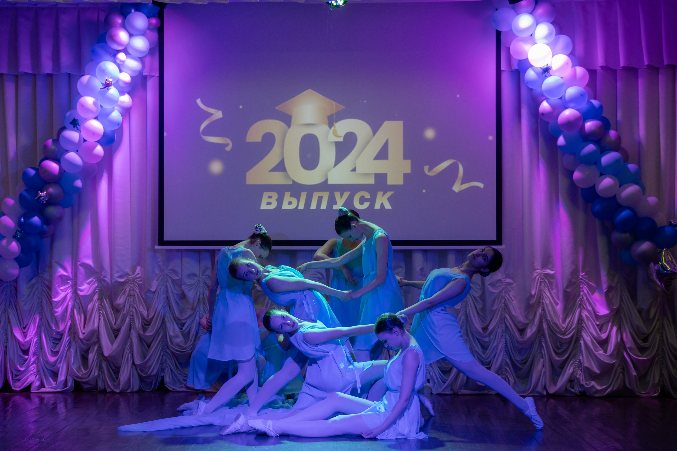 Школьный выпускной 2024 год в Соколе (Минск). Свадебный фотограф в Минске/Беларуси Сергей Спиридонов