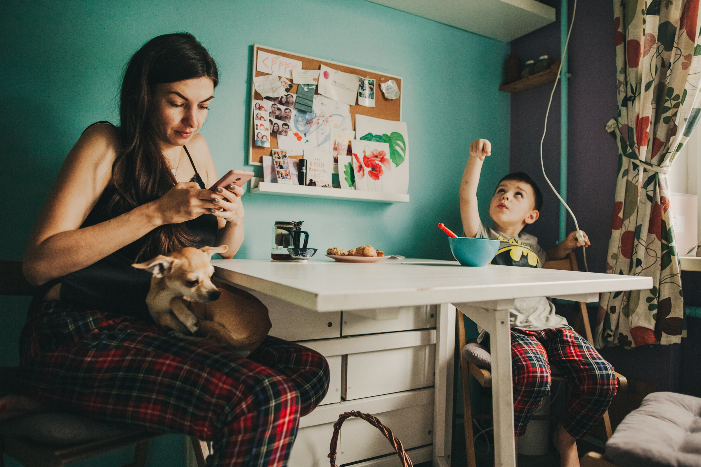 Даша, Даня, Боба. Фотоистория буднего дня. Семейный фотограф, фотограф родов, репортажей фотограф в Санкт-Петербу