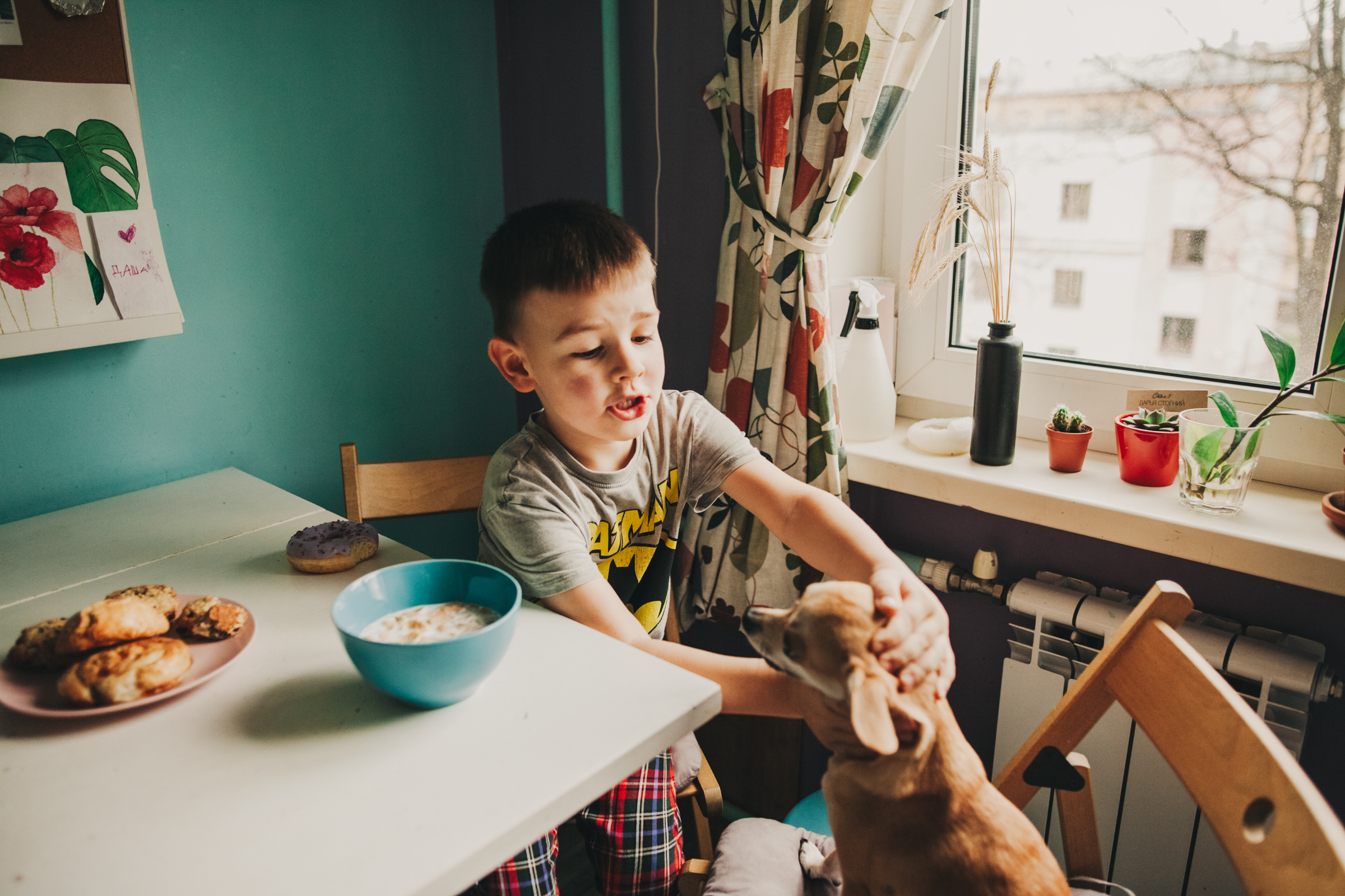 Даша, Даня, Боба. Фотоистория буднего дня. Семейный фотограф, фотограф родов, репортажей фотограф в Санкт-Петербу