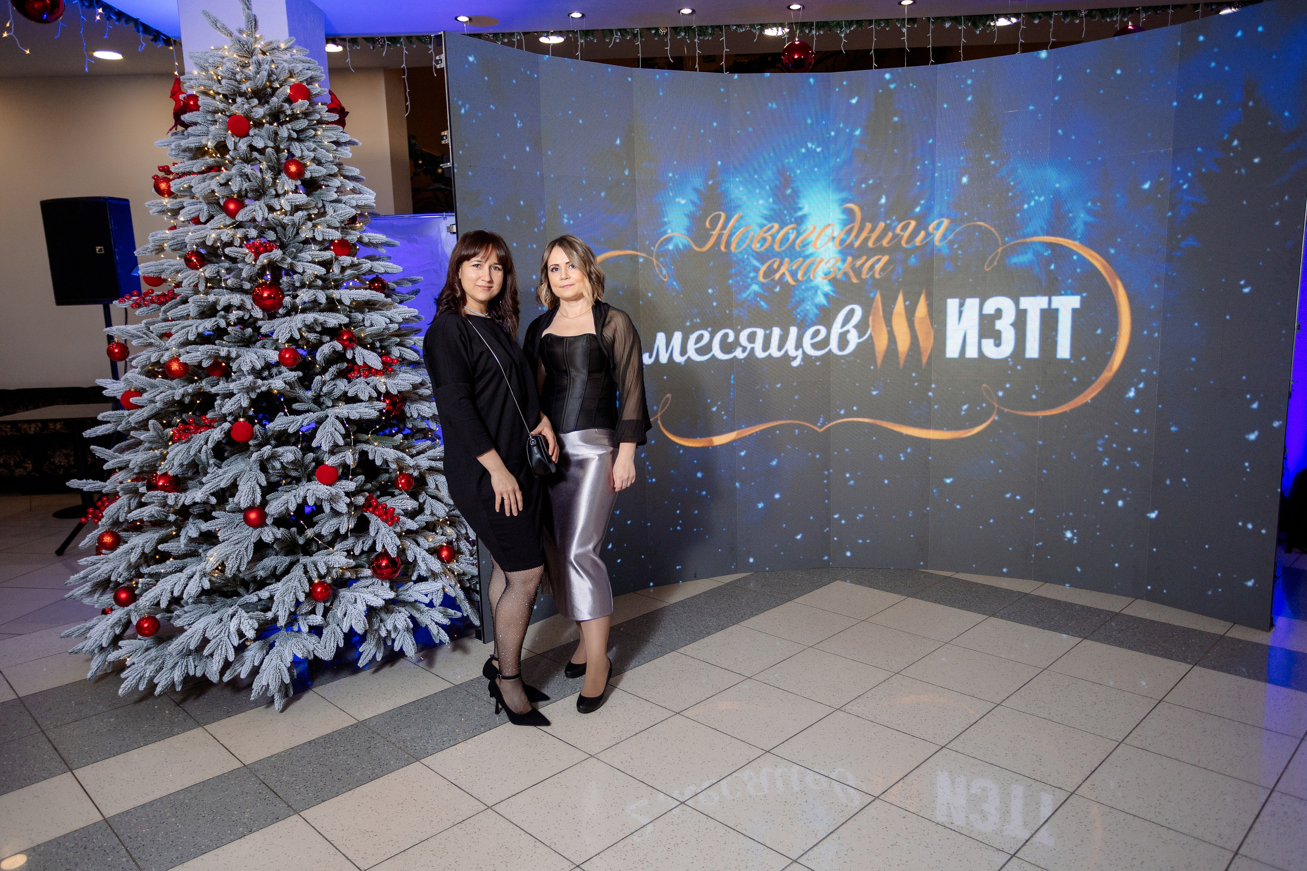 РЕПОРТАЖ: НОВЫЙ ГОД В ДК МЕТАЛЛУРГ. Профессиональный фотограф в Ижевске Леша Петров