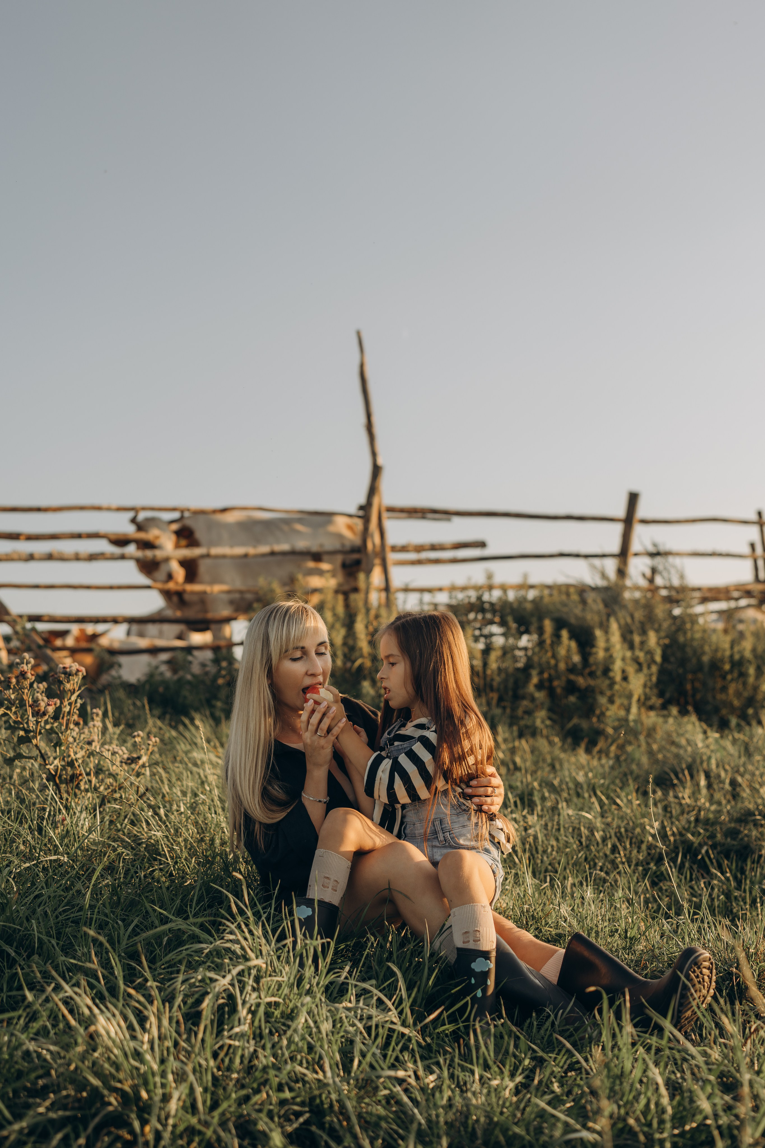 Детство, лошади, природа. Семейный фотограф Москва. Фотограф беременности и материнства Москва