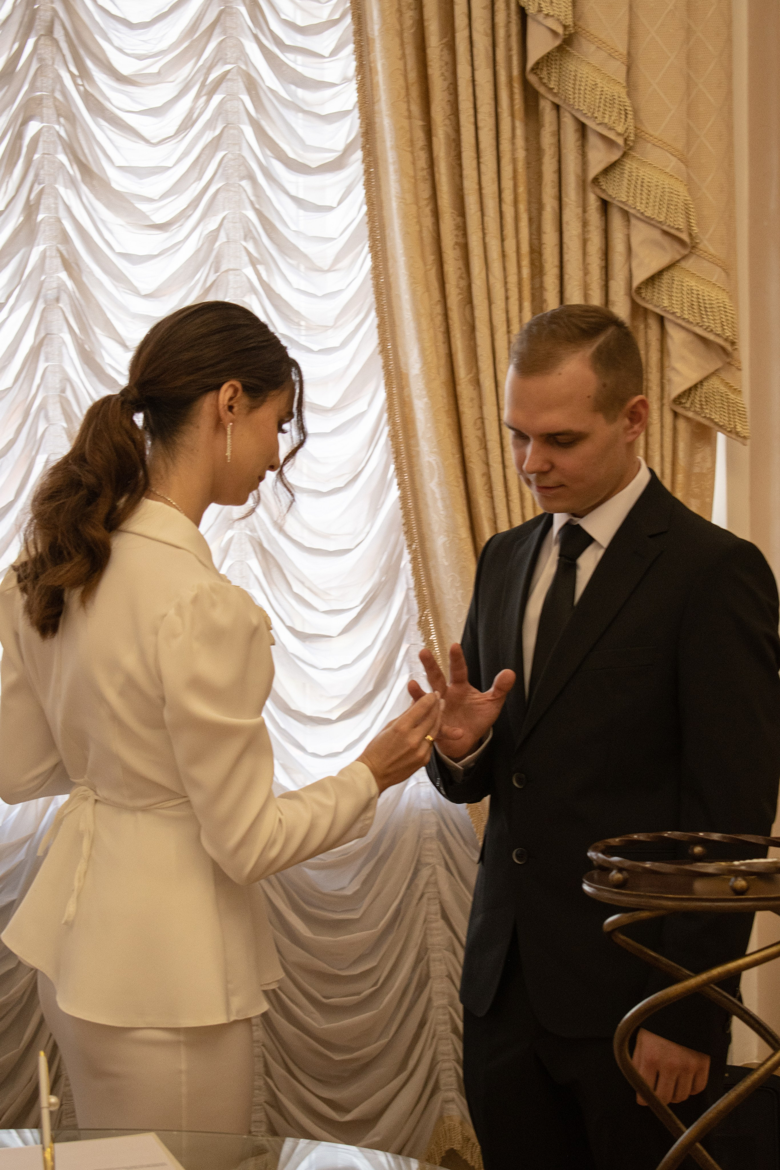 Роспись. Тюменский ЗАГС. Портретный фотограф Кристина Саргсян
