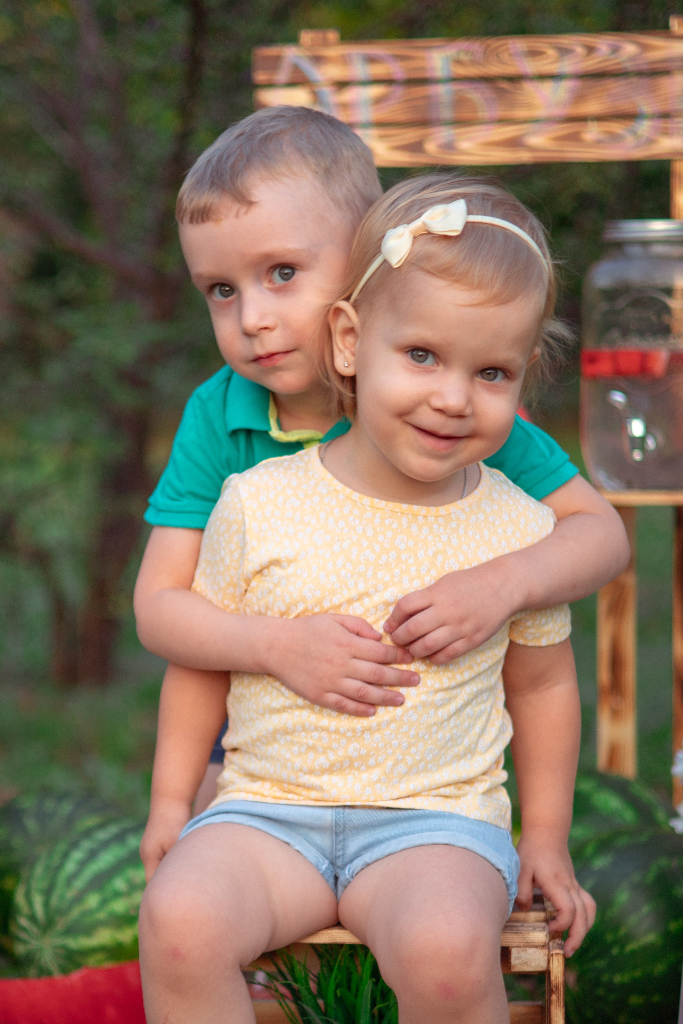 Полина и Даня арбузы. Семейный и детский фотограф в Михайловке Татьяна Лестьева