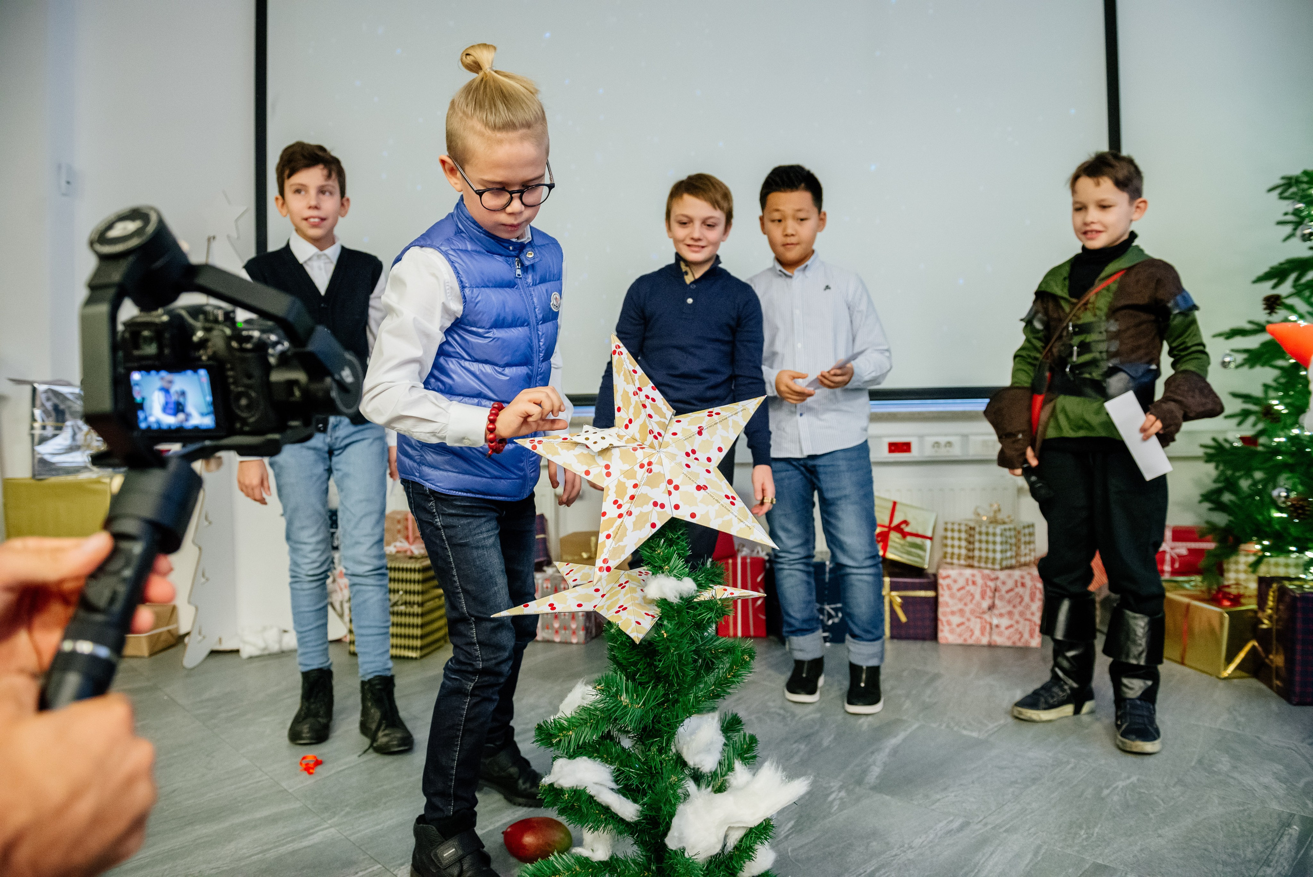Английская школа. Study Lab. Фотограф LANA STIL. Семейный, репортажный фотограф, студия. Женский, мужской портрет. Фотографирую территориально в г. Королев, Москва, МО