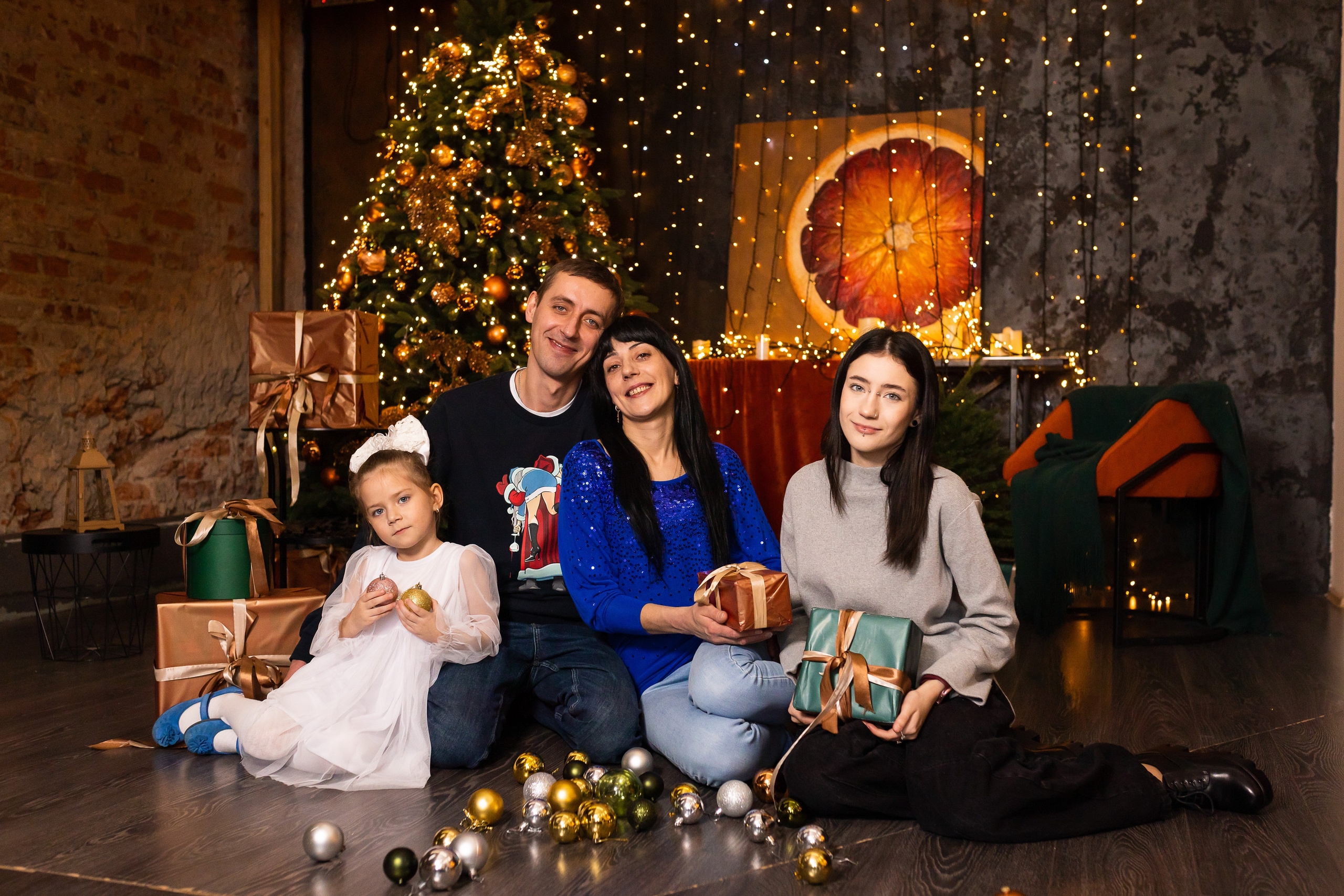 Мама, папа, я и моя сестренка. Свадебный фотограф в городе Подольск МО и Москва Крылова Ирина