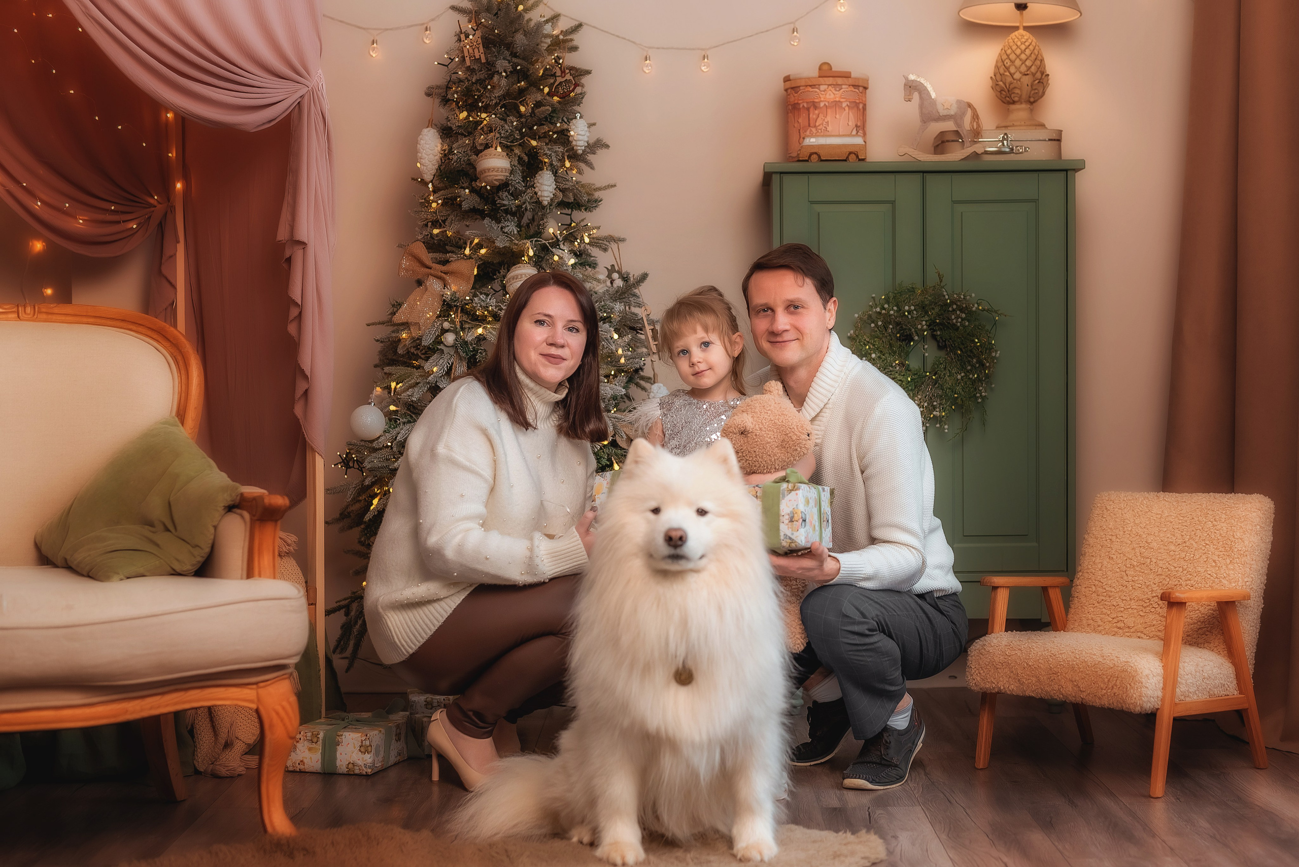 Семейная фотосессия с самоедом. Семейный, детский фотограф в Воронеже Анна Никитина