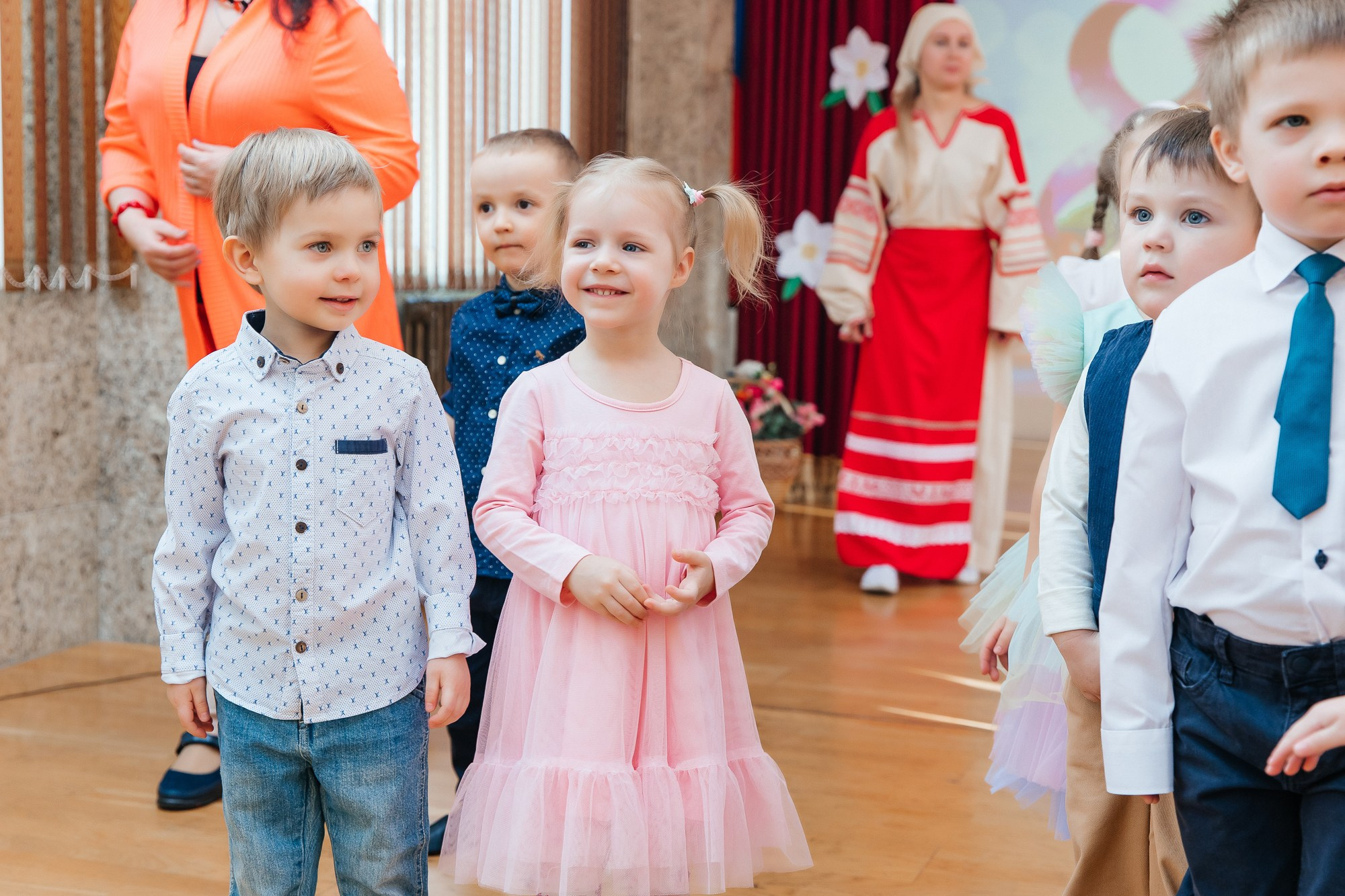Детский сад № 93 — Утренник (07.03.2023). Свадебный и семейный фотограф Крамар Наталья