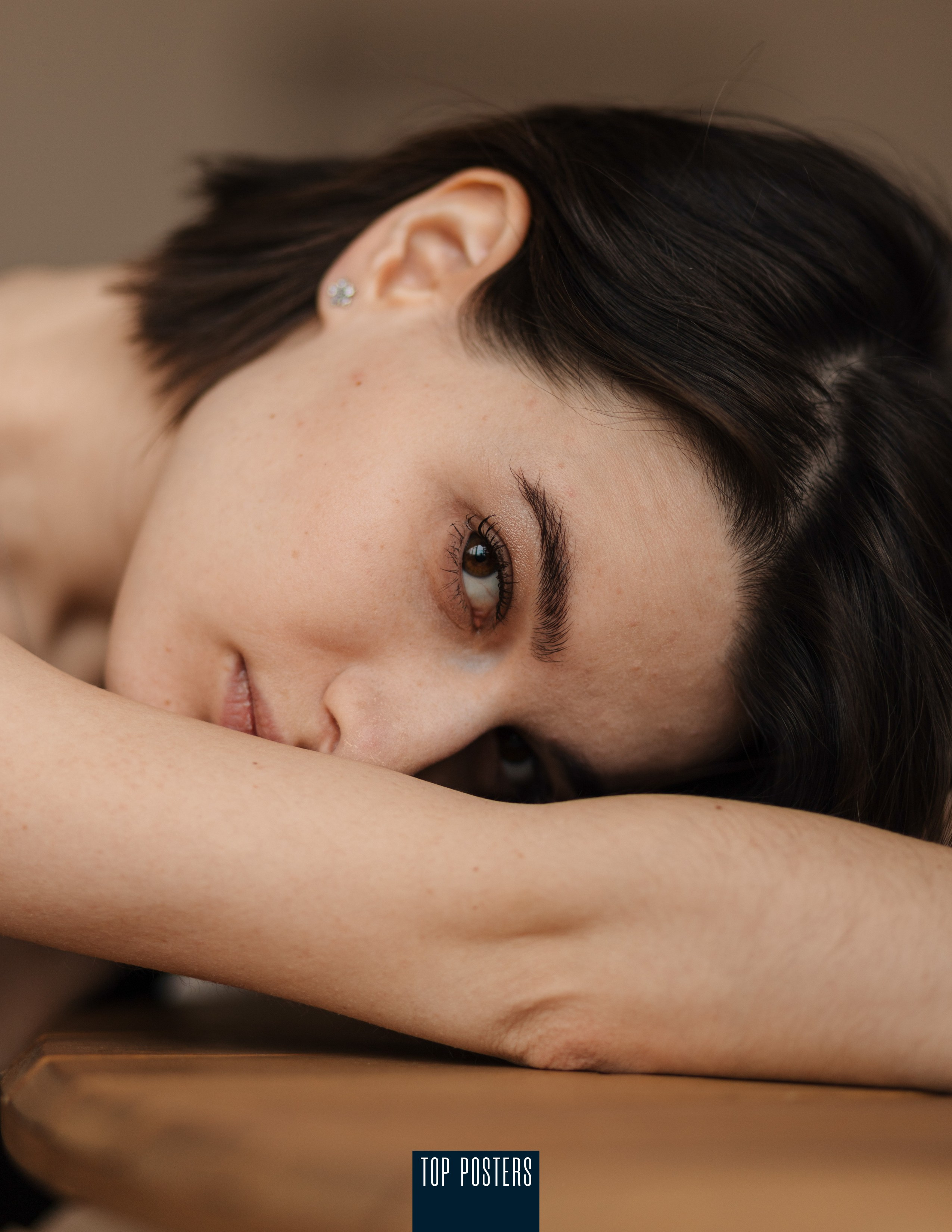 Top Posters. Фотограф СПб — Александра Венцова | портрет и контент-фото