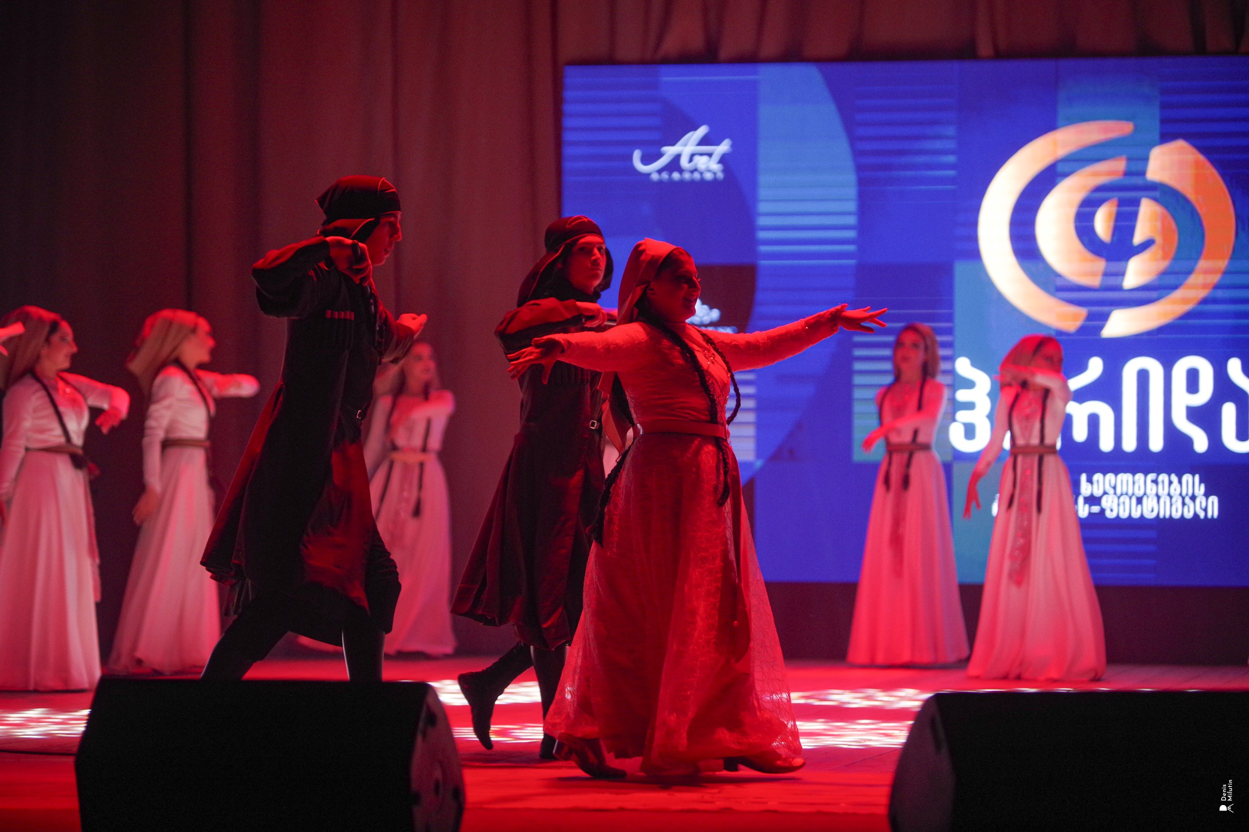 Танцы в Хоби. Портретный фотограф Денис Милютин