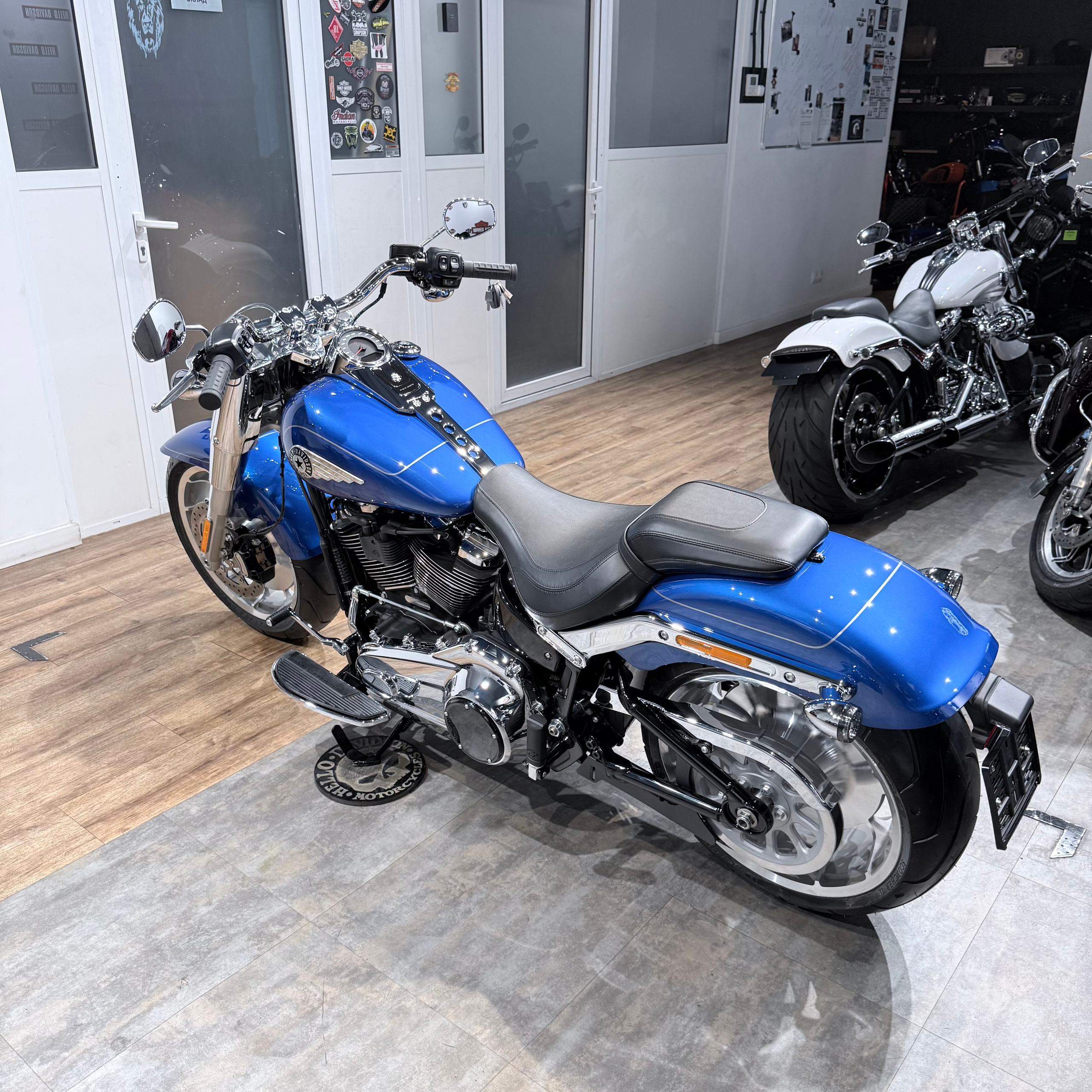 NEW 2026 Fat Boy 117 Вluе Вurst. Hello Davidson, Москва. Только хорошие мотоциклы…