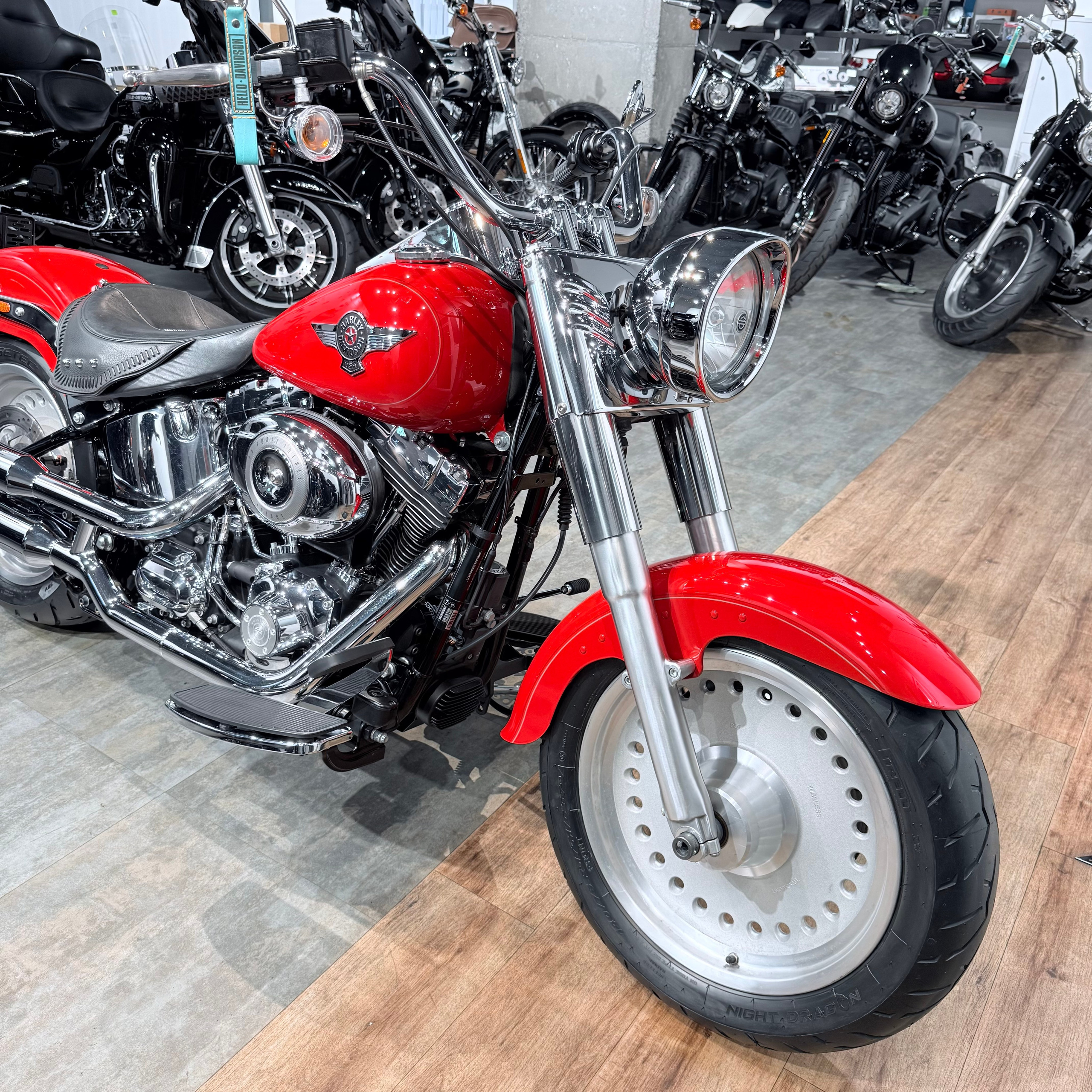 2010 Fat Boy АВS Rеd Сherry Реаrl. Hello Davidson, Москва. Только хорошие мотоциклы…