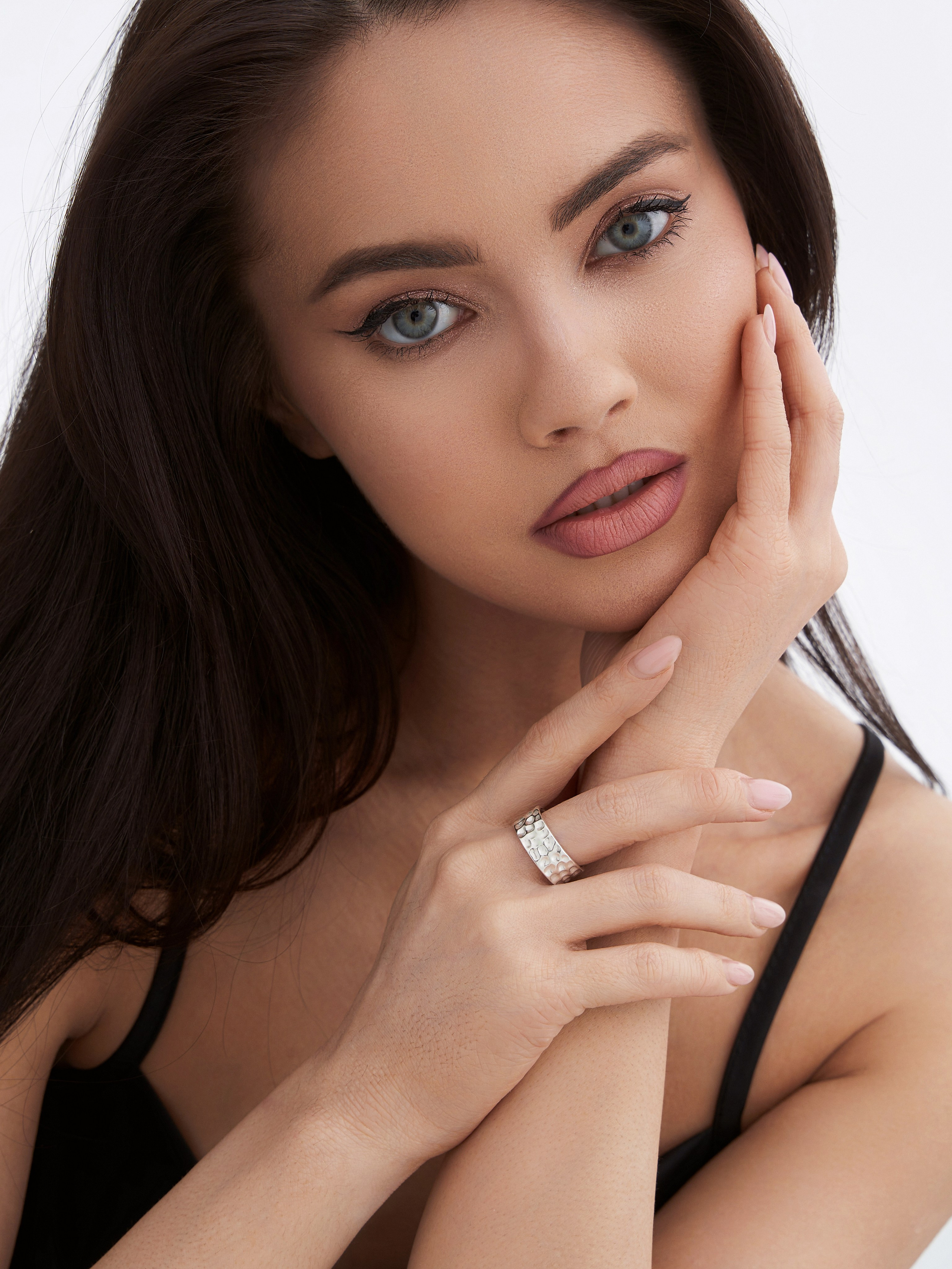 Айс. Контент для маркетплейсов и соцсетей. Фото и видео съемка