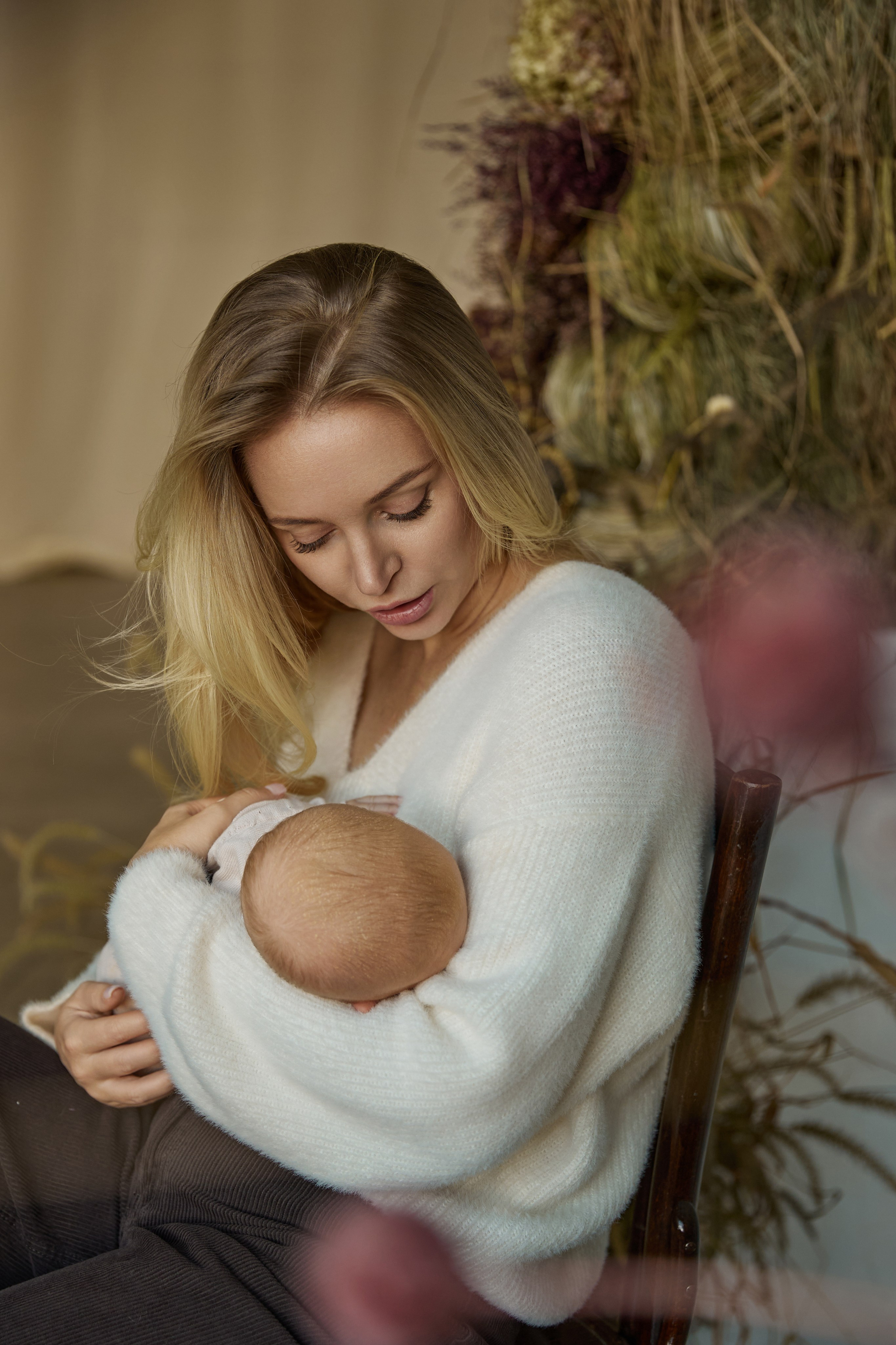 Мария с малышкой. Фотограф женского портрета, беременности и материнства Харькова Елена