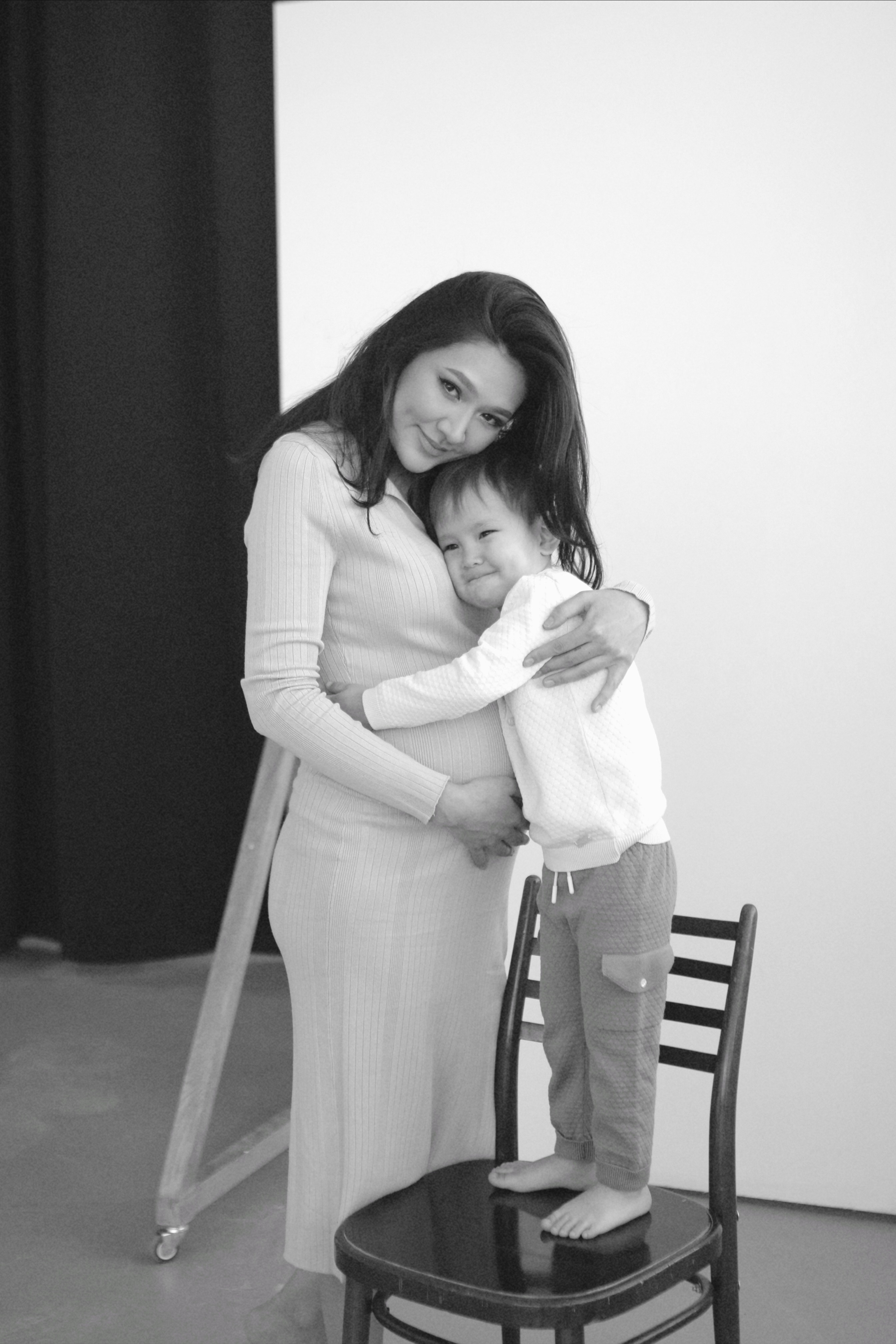 Евгения Ли. Фотостудия Алматы — 2 Stula.Studio | Аренда залов