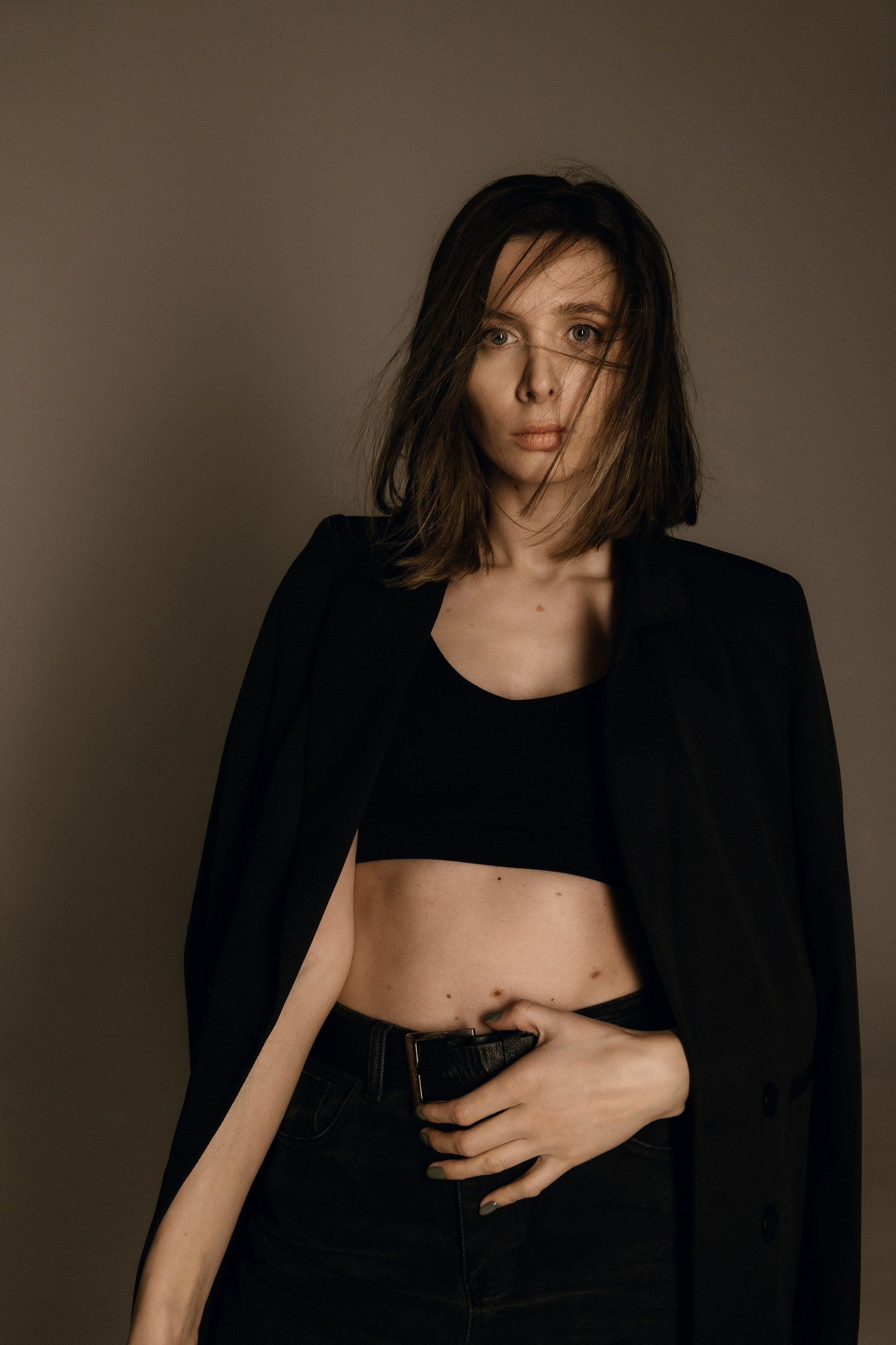 Женские студийные портреты для серт. Фотограф Анастасия Косюра