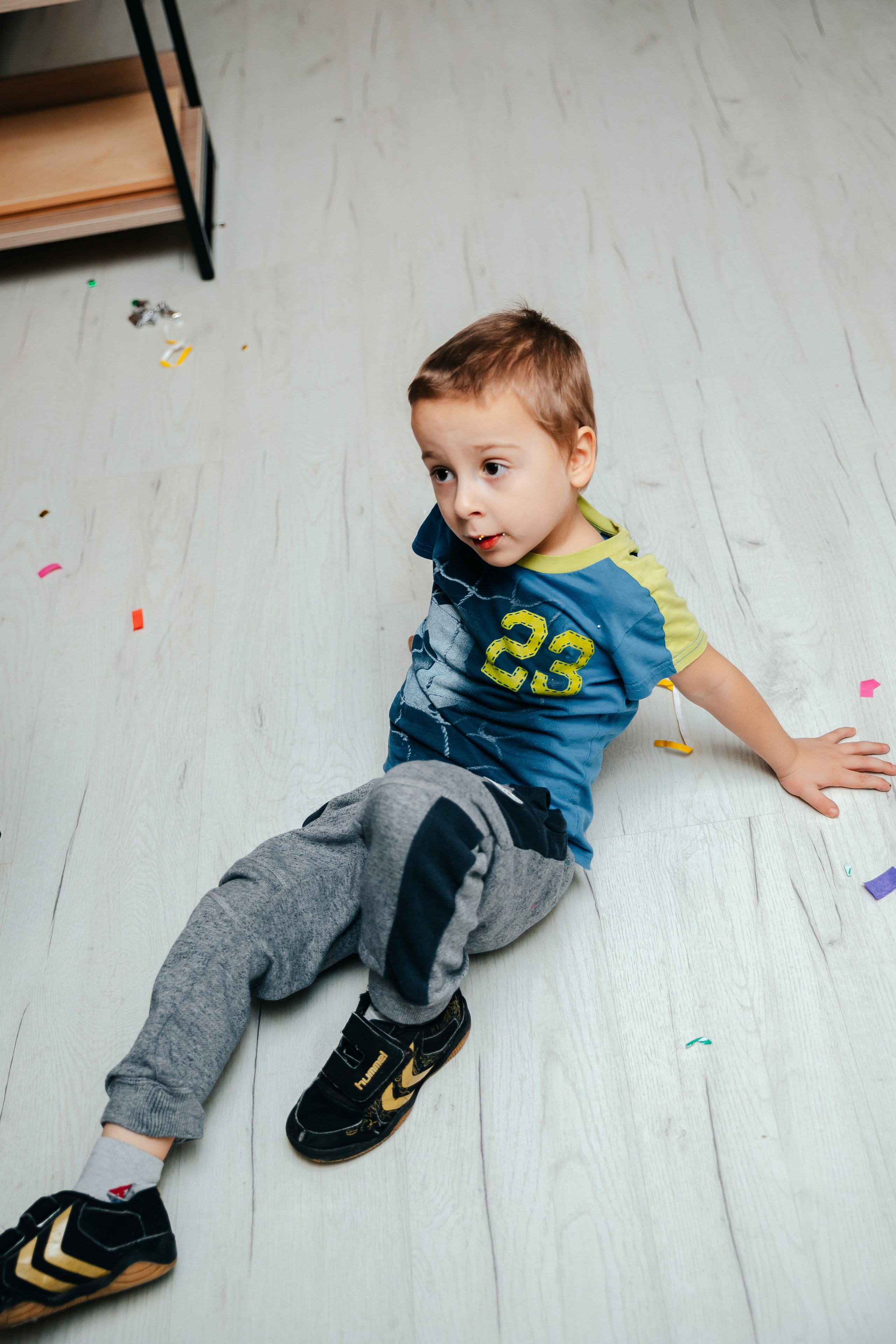 Новогодний утренник в Монтессори-школе. Семейный lifestyle фотограф в Санкт-Петербурге Людмила Пахомова