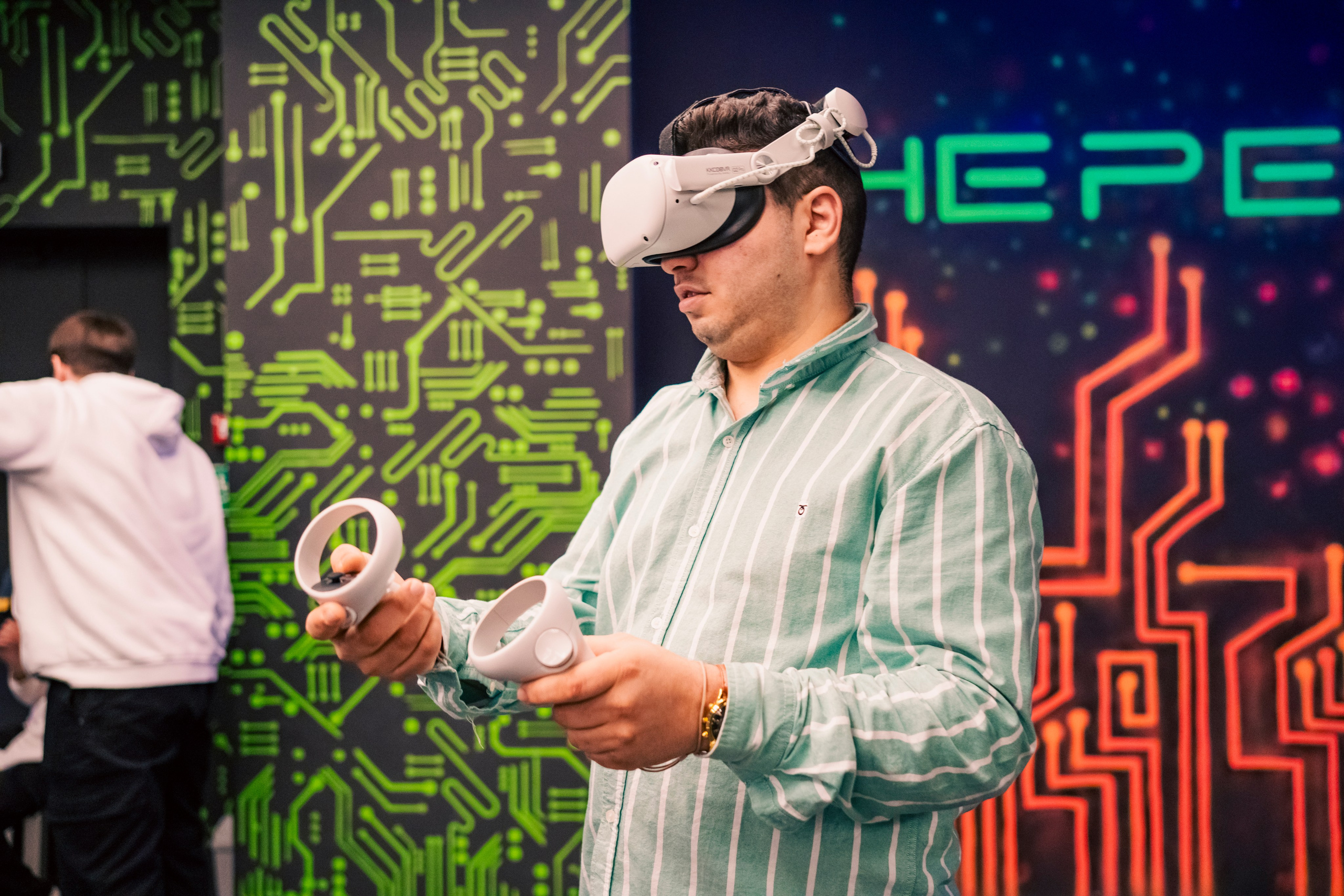 VR (November-December 2024). Felixtones