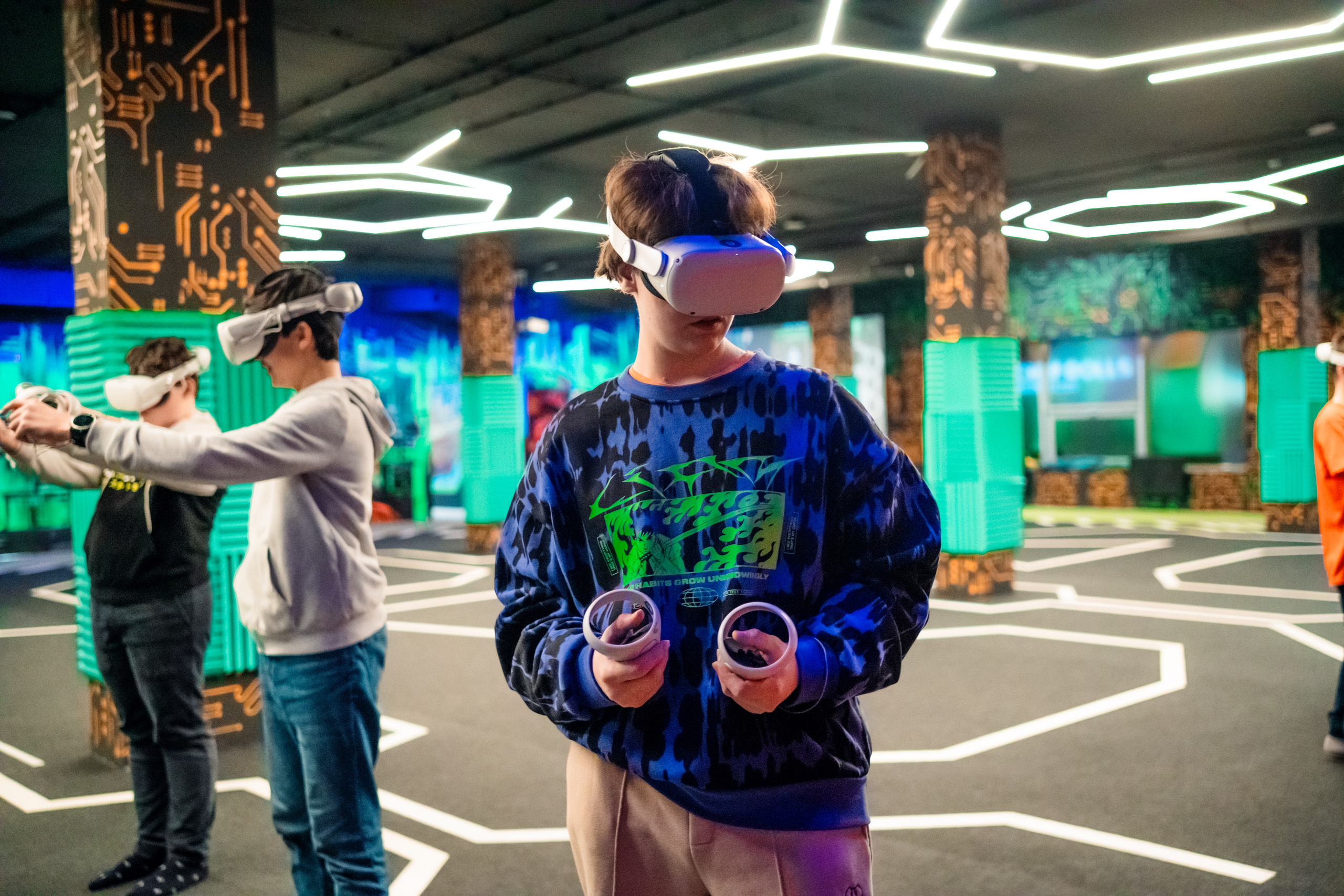 VR (November-December 2024). Felixtones