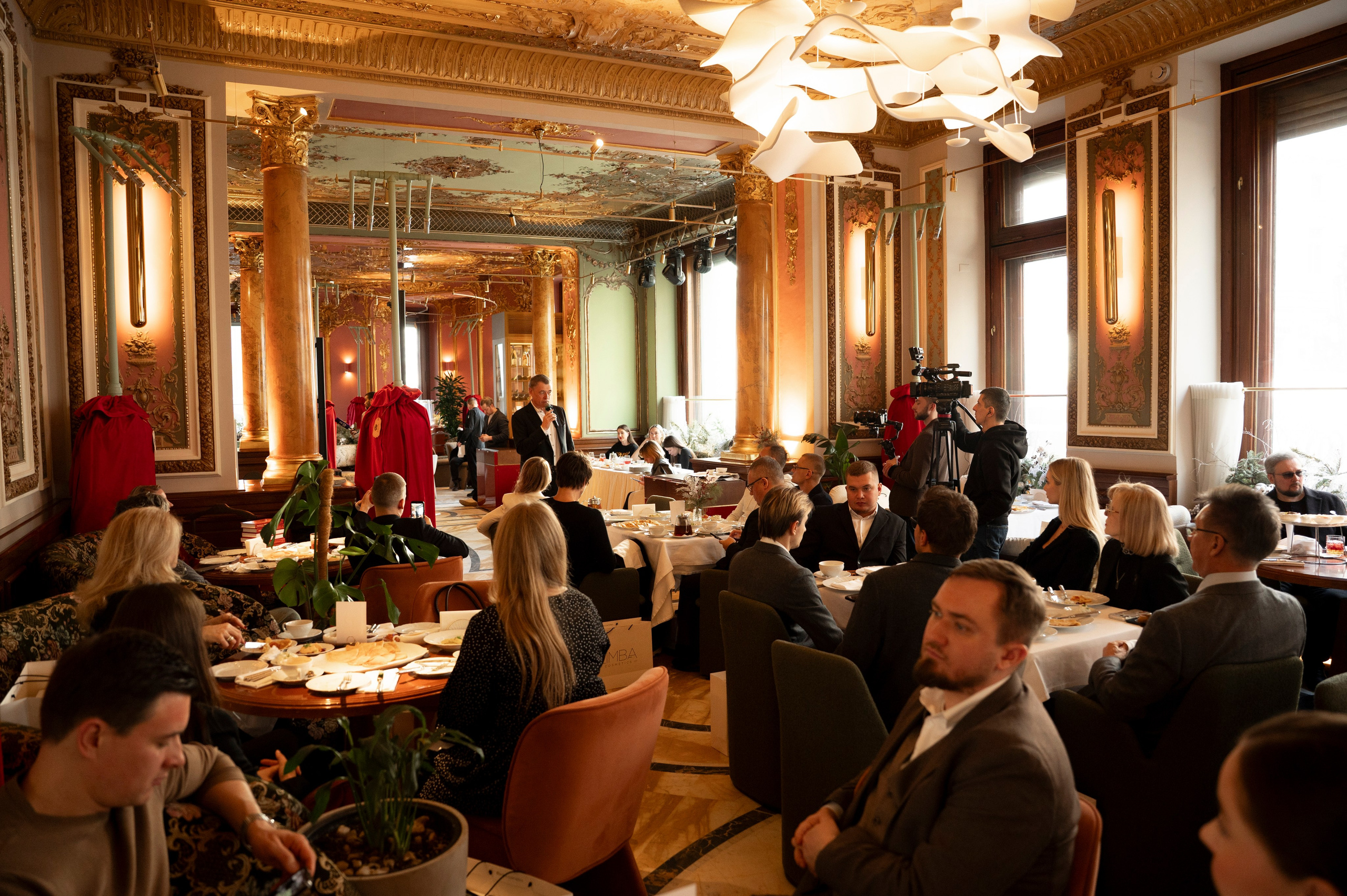 Бранч в «Savoy». Фотограф Евгения Мирошниченко