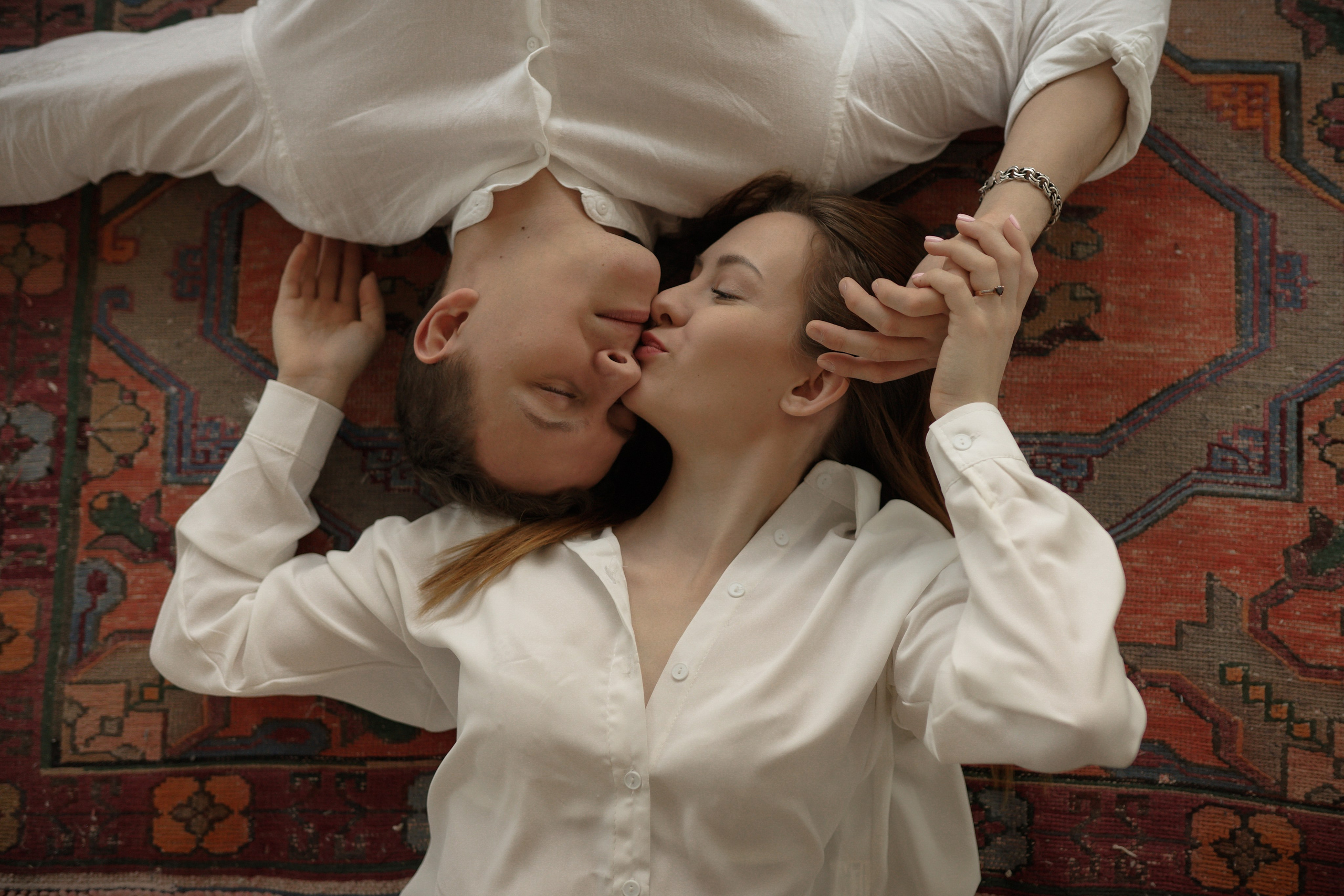 Черное-белое