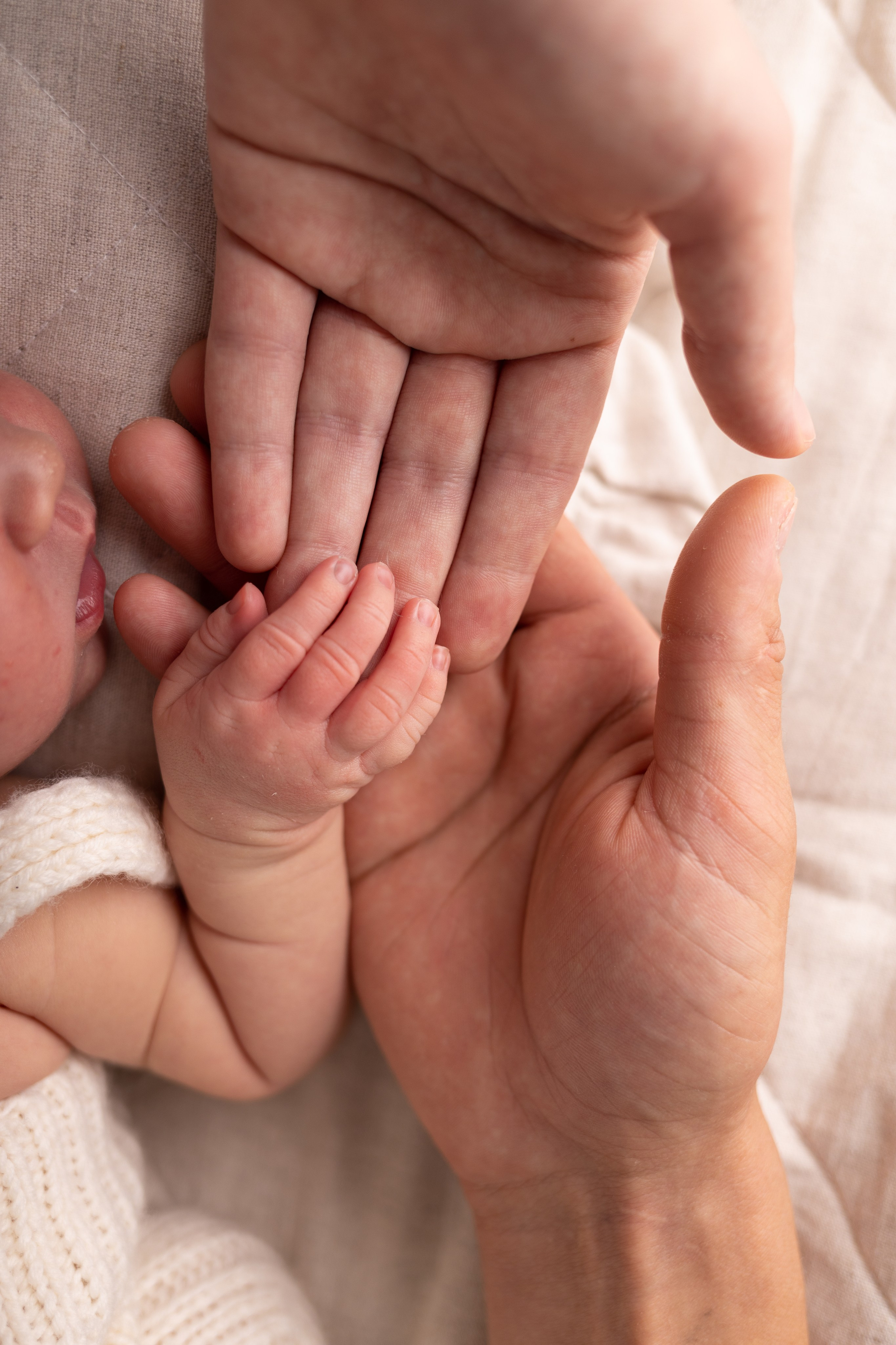 Newborn съемка в стиле Лайф. Фотограф новорожденных малышей в Омске и Омской области Эльвира Камаева